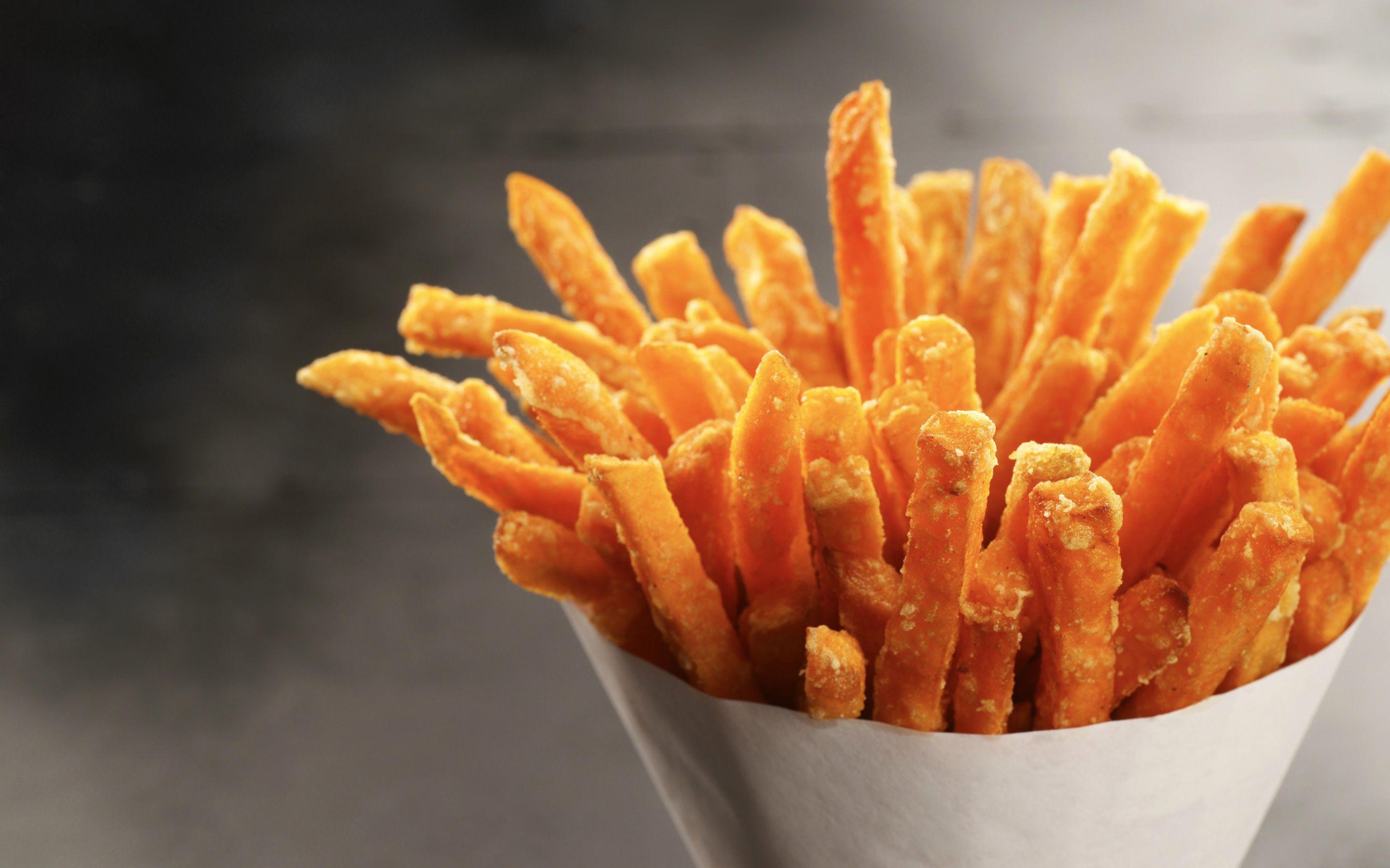 2880x1800 French Fries, Fastfood, Potato, Close Up Fries High Resolution Wallpaper & Background Download