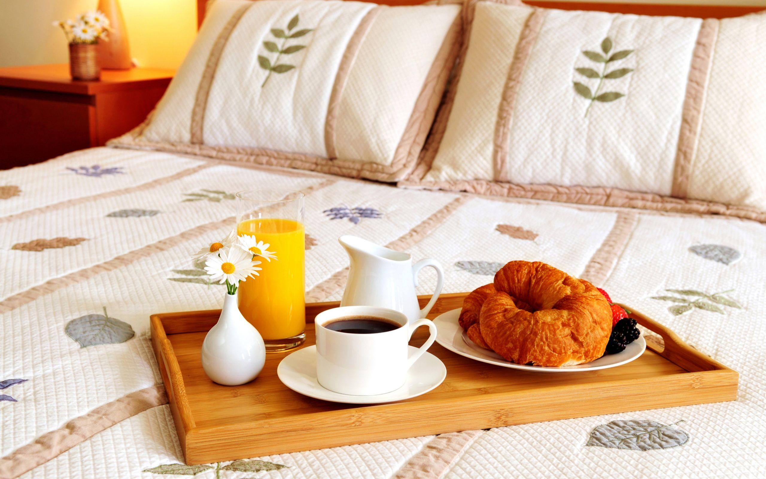 2560x1600 Bed And Breakfast Wallpaper