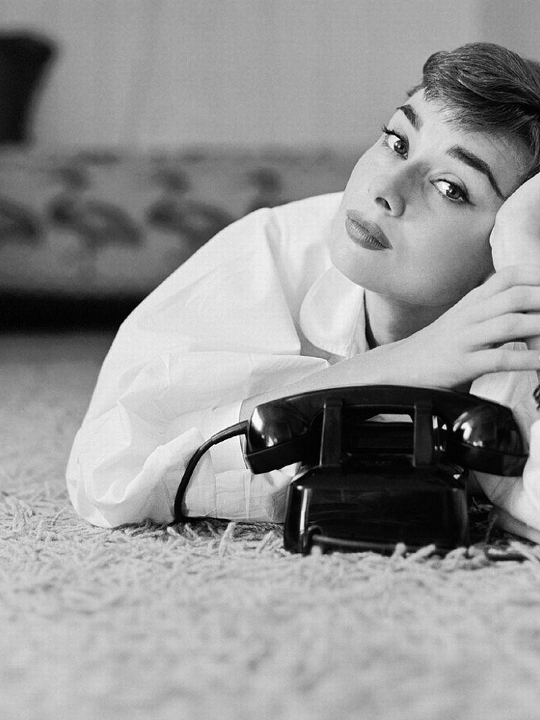 Audrey Hepburn iPhone Wallpapers - Top Free Audrey Hepburn iPhone