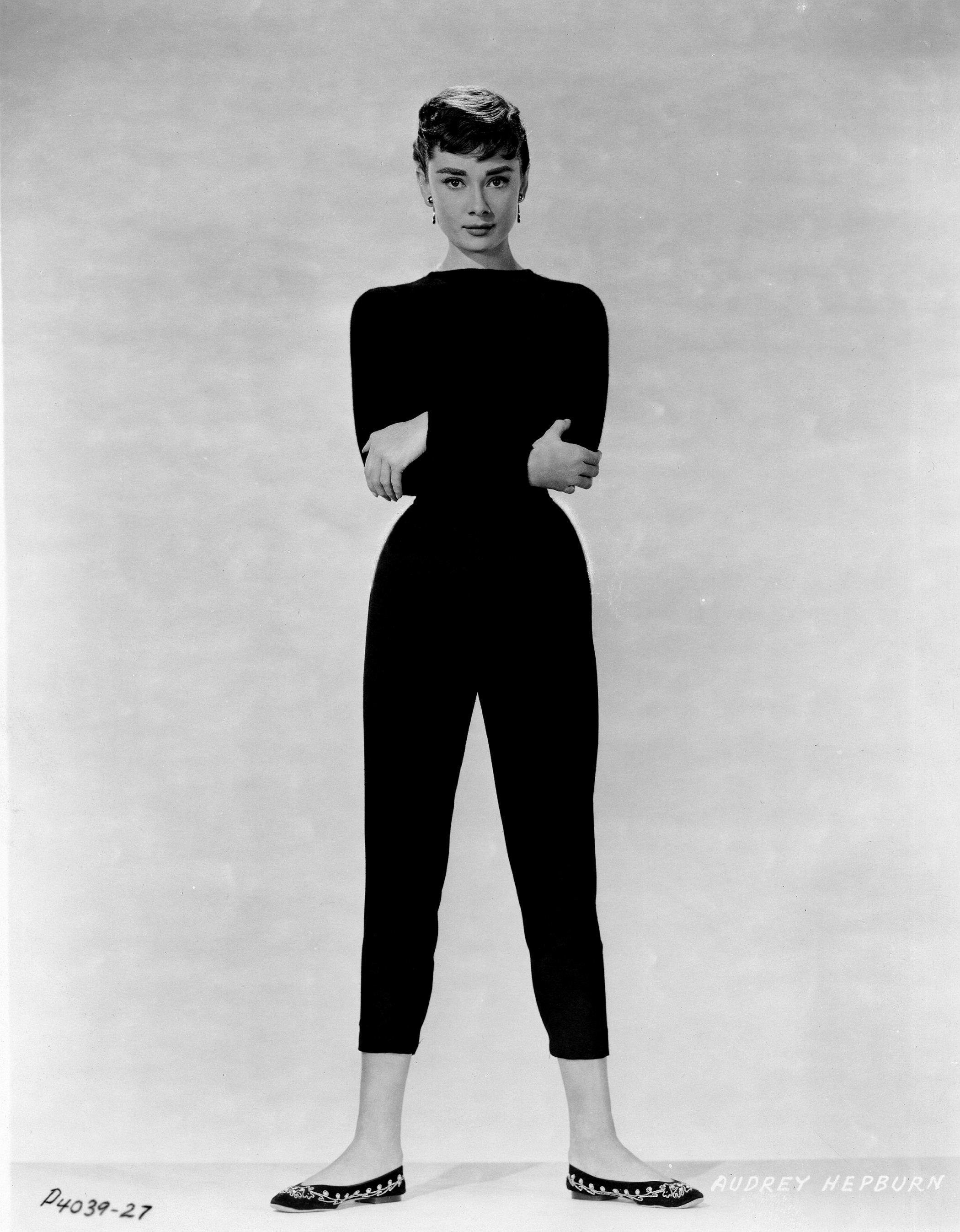 2100x2693 Audrey Hepburn iPhone Background. Audrey Hepburn Wallpaper, Audrey Flack Still Life Wallpaper and Chola Audrey Hepburn Wallpaper
