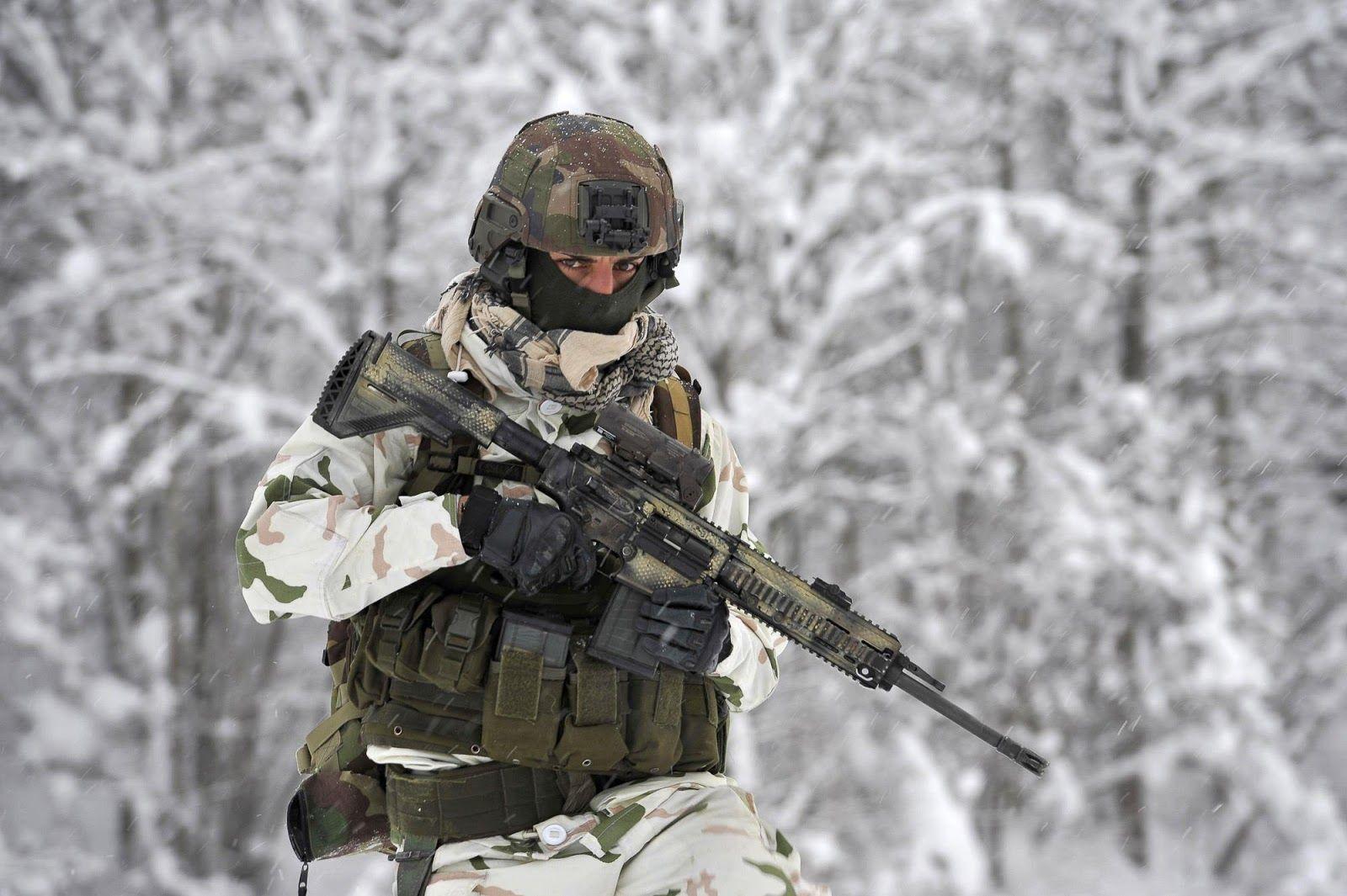1600x1065 French Army Wallpaper