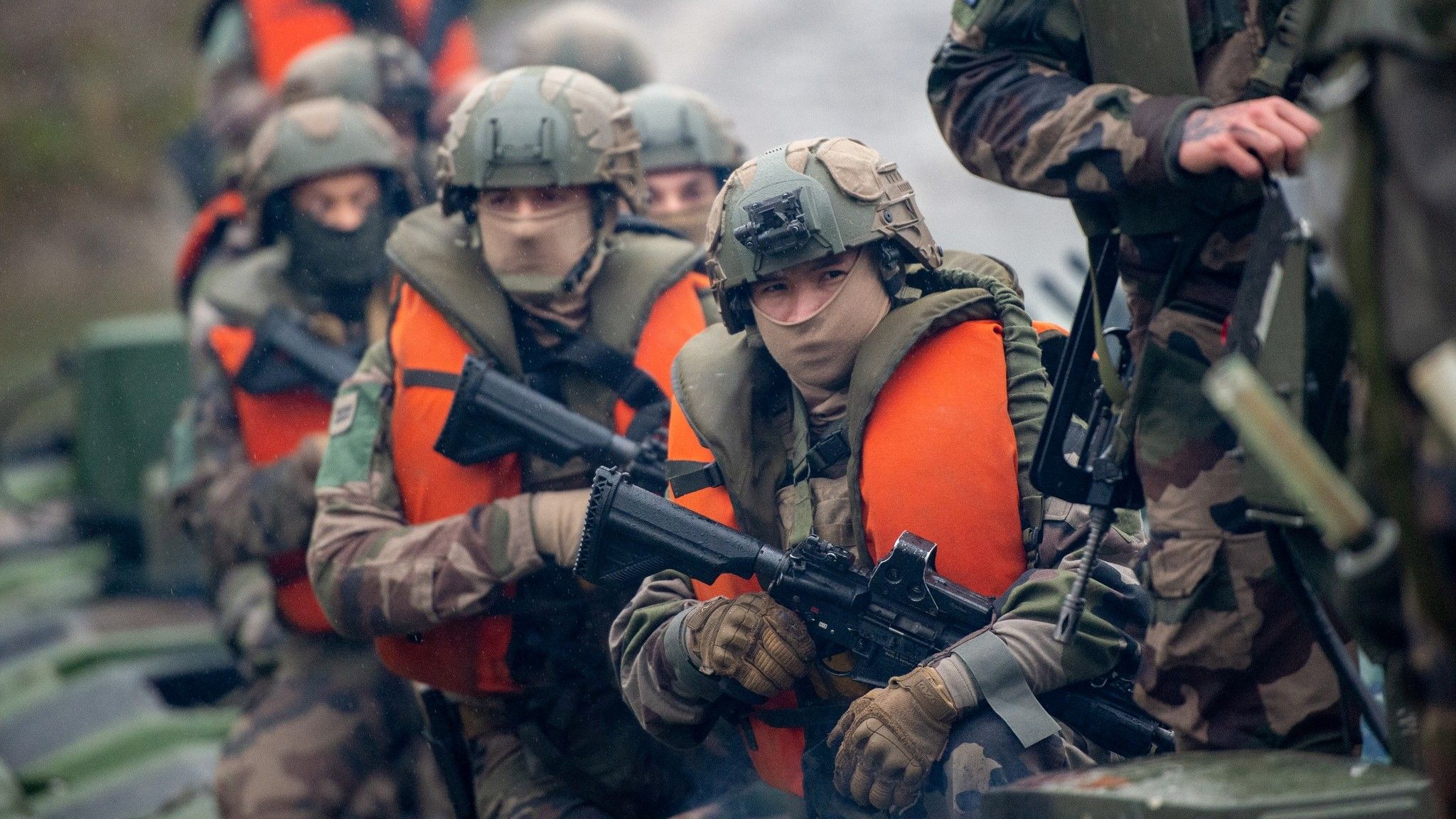 2048x1152 French Army Coverage