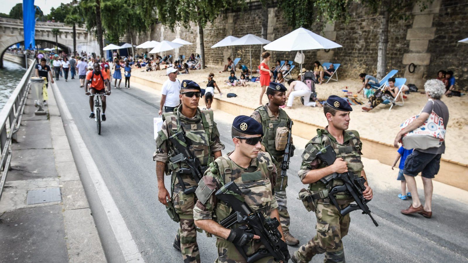 1600x900 Soldiers Calm French Nerves, but Are Paying a Steep Price