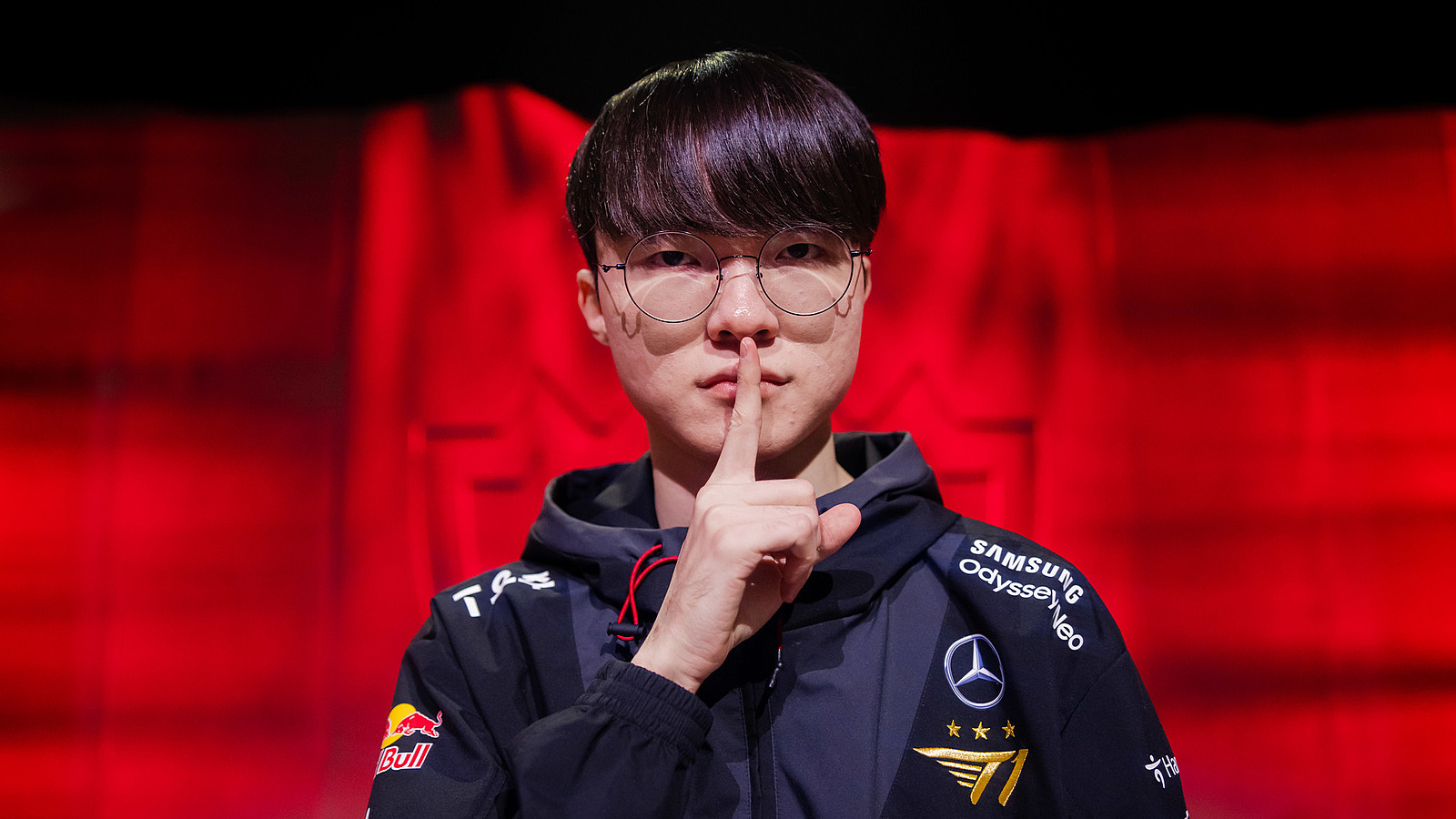 1600x900 T1 players choose their World 2023 skins, Faker wants to pick something for fans to enjoy