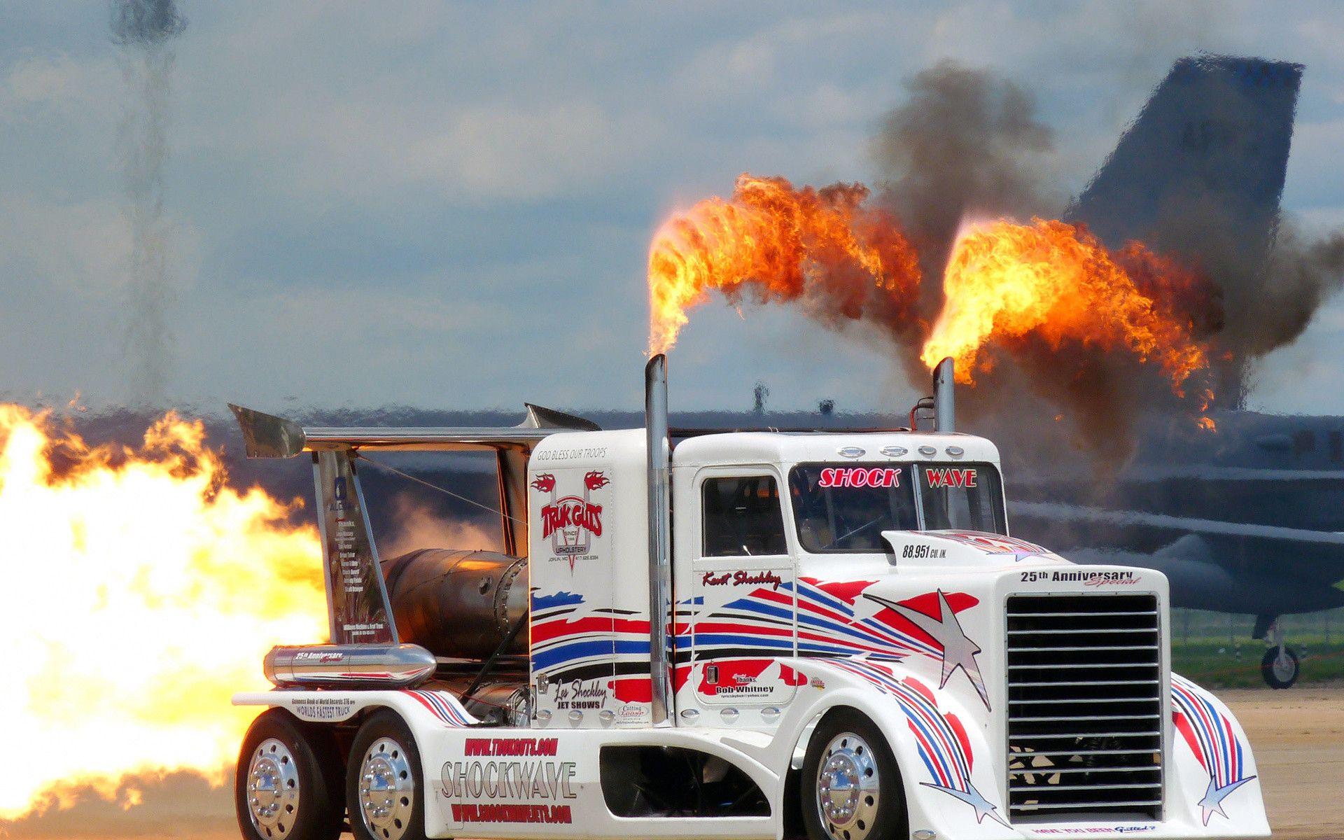 1920x1200 Big Rigs Wallpaper
