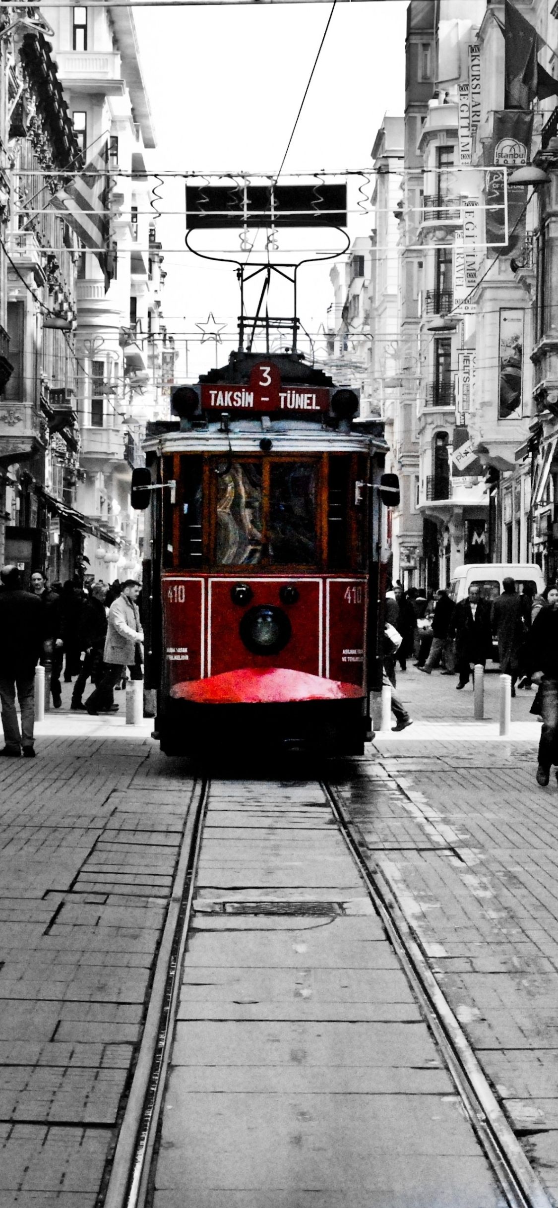 1125x2436 Streetcar Phone Wallpaper: Free 4K & HD Downloads