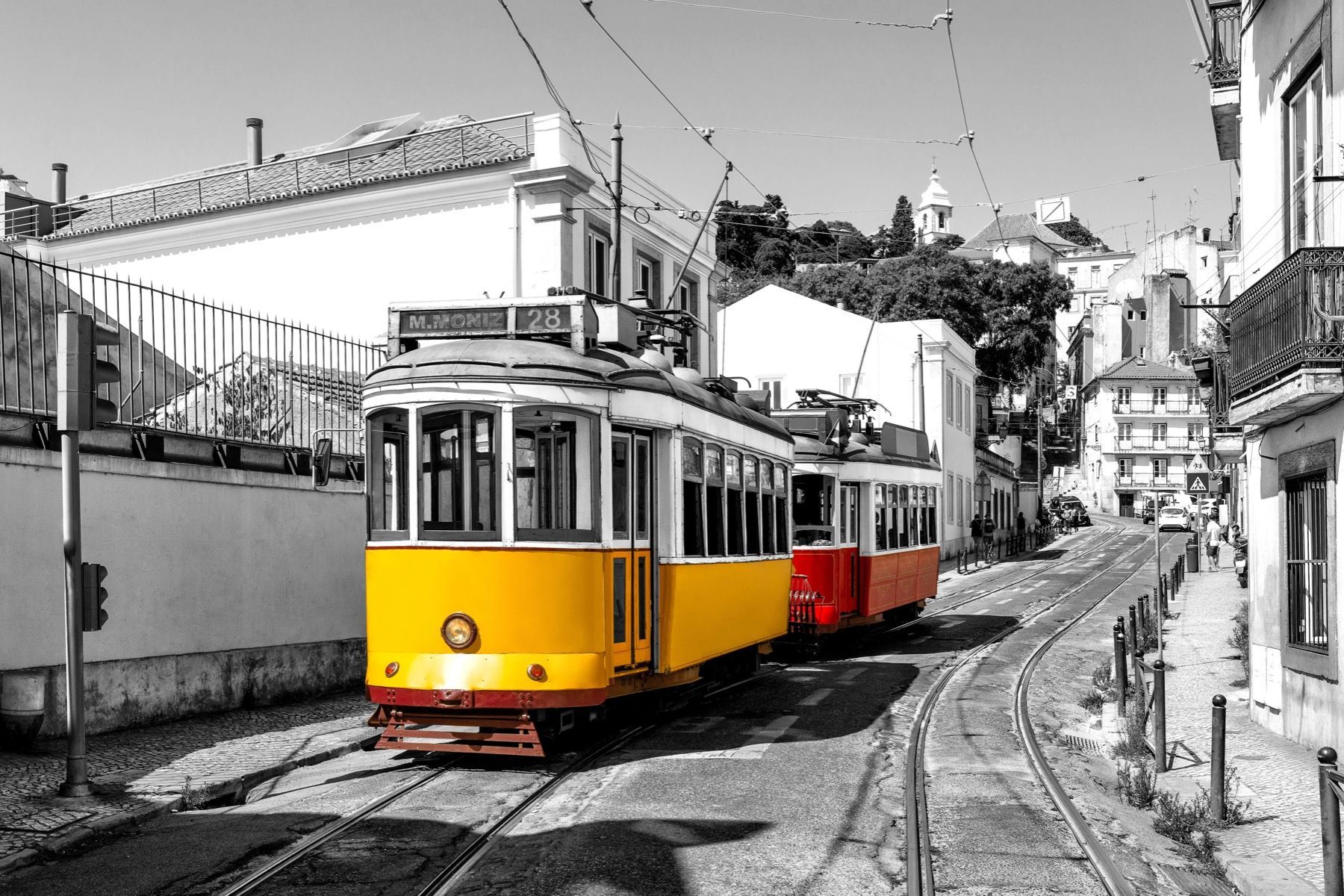 1800x1200 Yellow and red tram