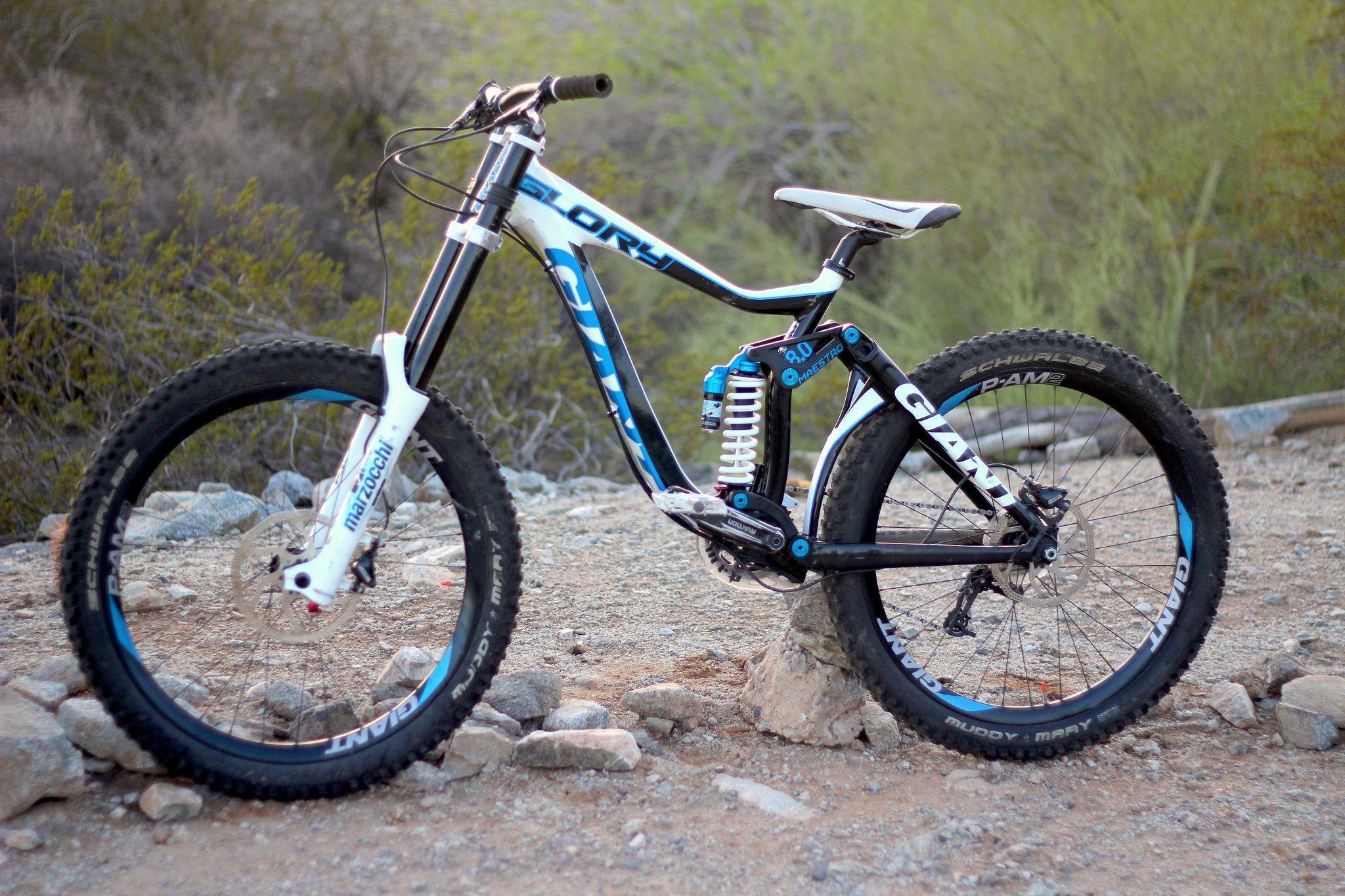 2048x1365 Downhill Mtb Wallpaper