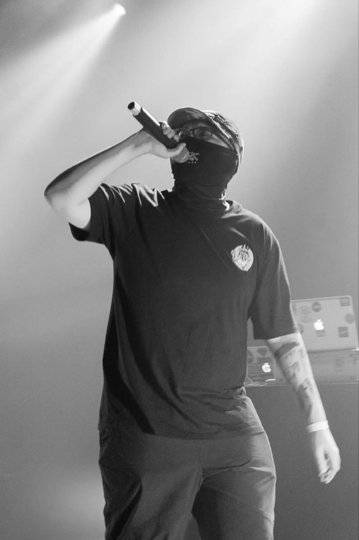 736x1108 Pumapjl wallpaper. Puma pjl, Melhores planos de fundo, Fotos de cantores