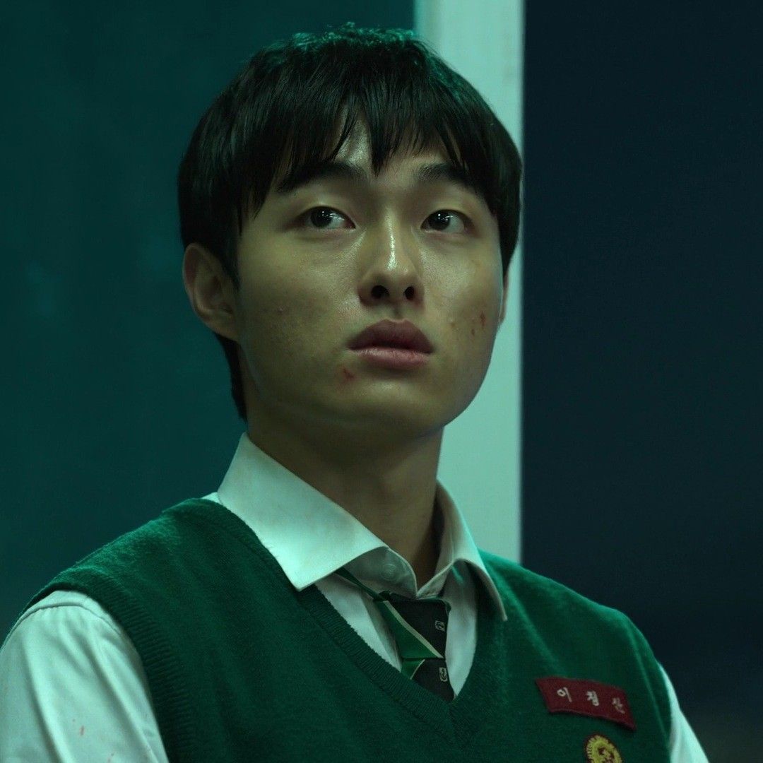 1080x1080 Lee Cheong San Wallpaper