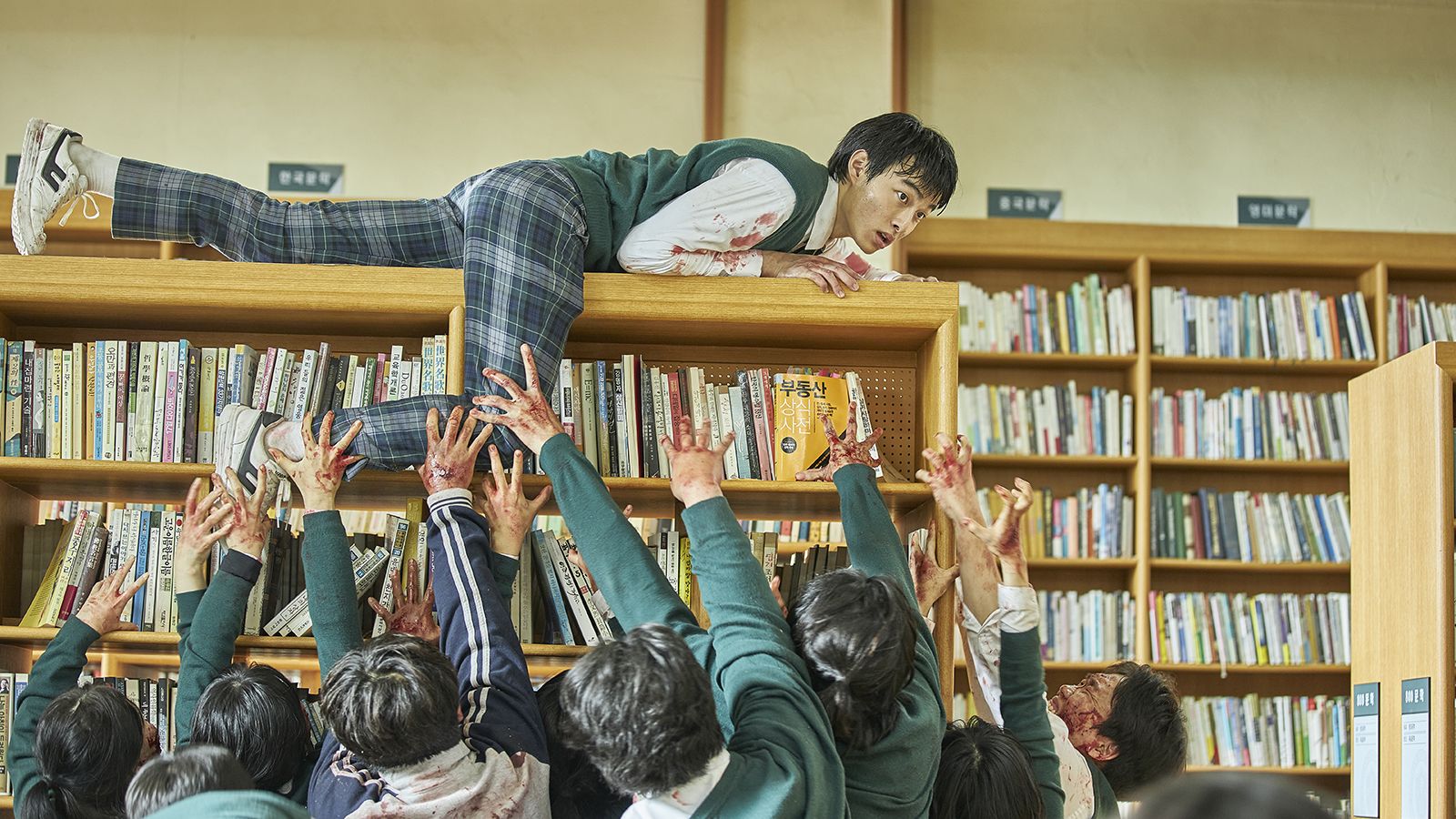 1600x900 All Of Us Are Dead Cast On Cheong San's Season 1 Fate And Who's Most Likely To Survive A Zombie Apocalypse