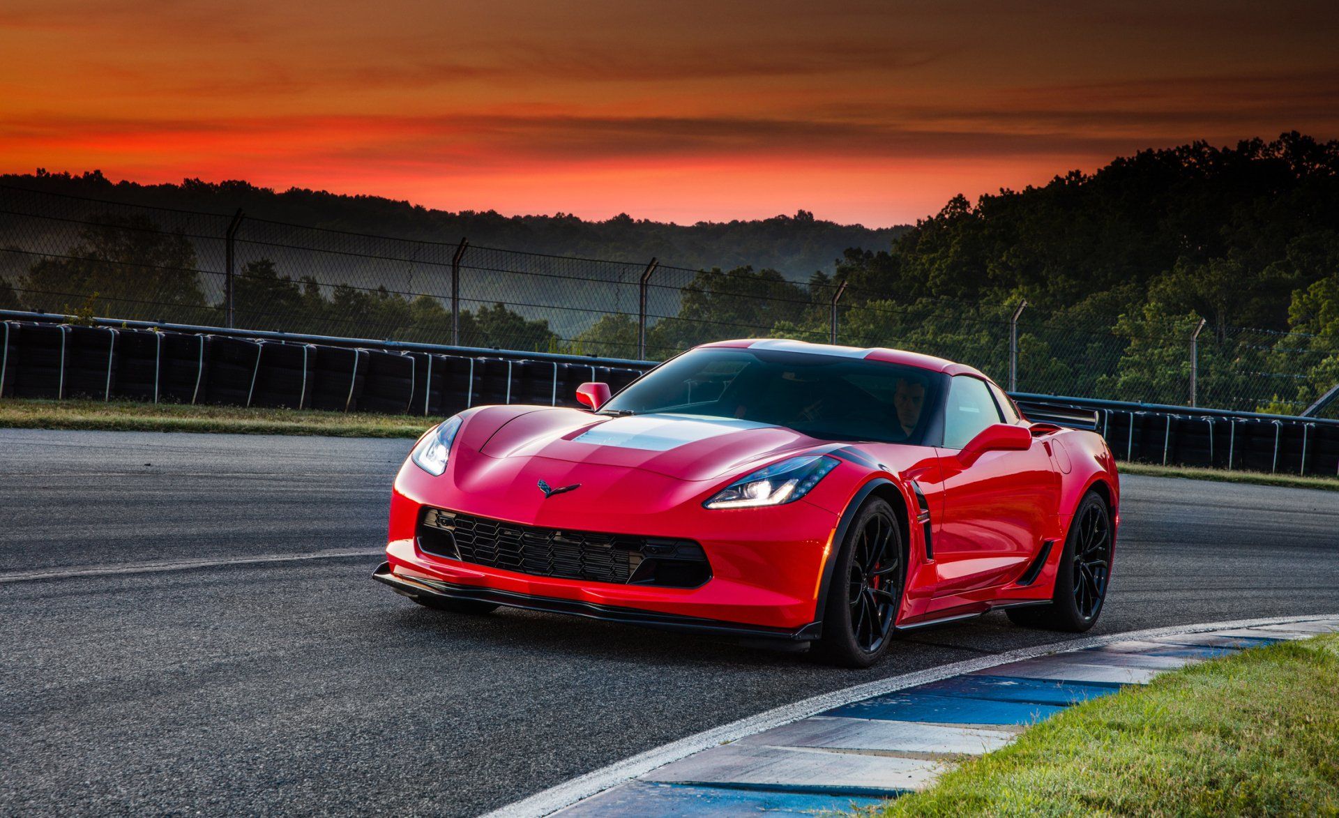 1920x1173 Chevrolet Corvette C7: Iconic Red Sports Car HD Wallpaper at Sunsetx1375