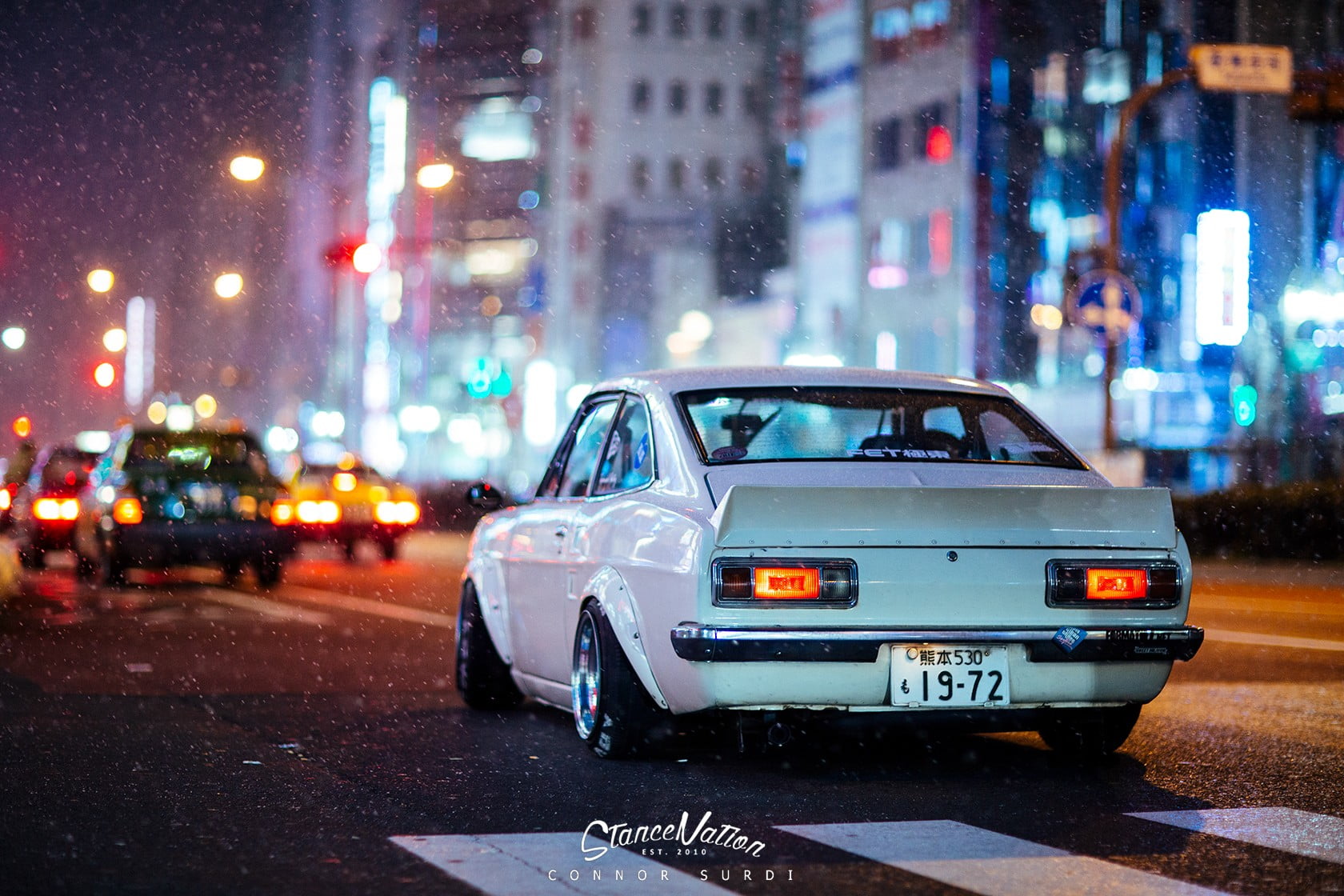 1680x1120 White coupe, Datsun, coupe, city HD wallpaper