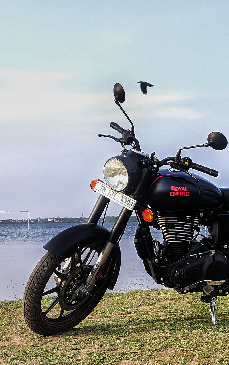 800x1278 Stealth Black Wallpaper Bullet 350 Classic Image HD Royal Enfield Classic 350 Black Photography Royal