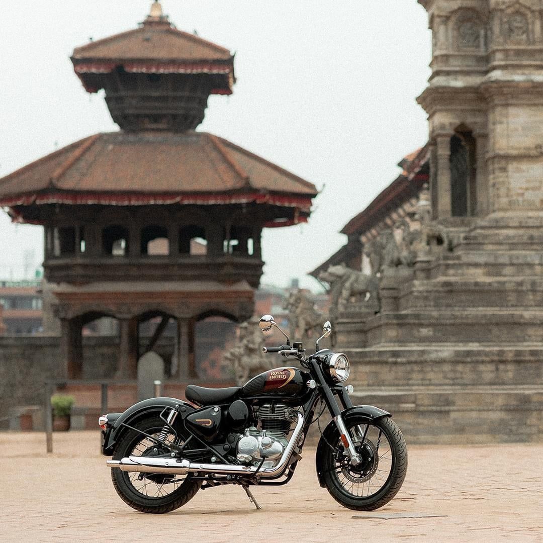 1080x1080 Bullet Bike Royal Enfield Classic 350 Stealth Black Wallpaper Is RE Classic 350 Single Disc Worth