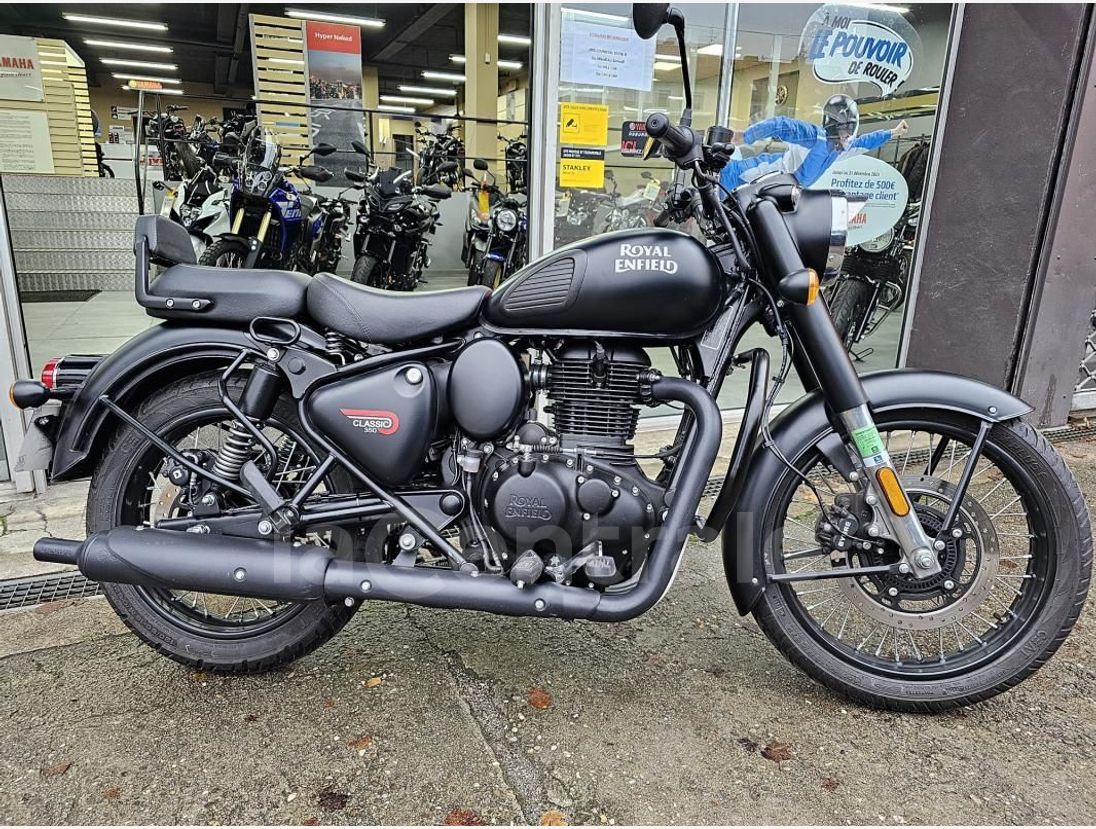 1096x829 Royal Enfield Classic 350 Stealth Black Wallpaper Royal Bullet Gadi Royal Enfield Black Wallpaper Royal
