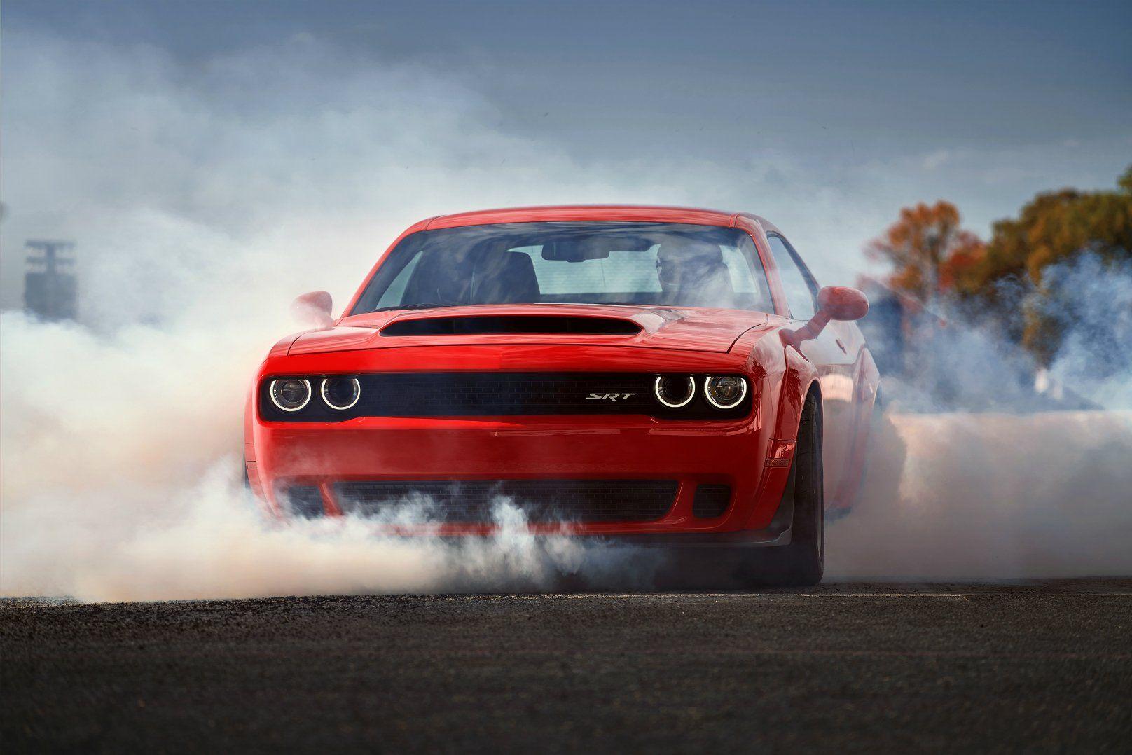 1616x1078 Challenger Background