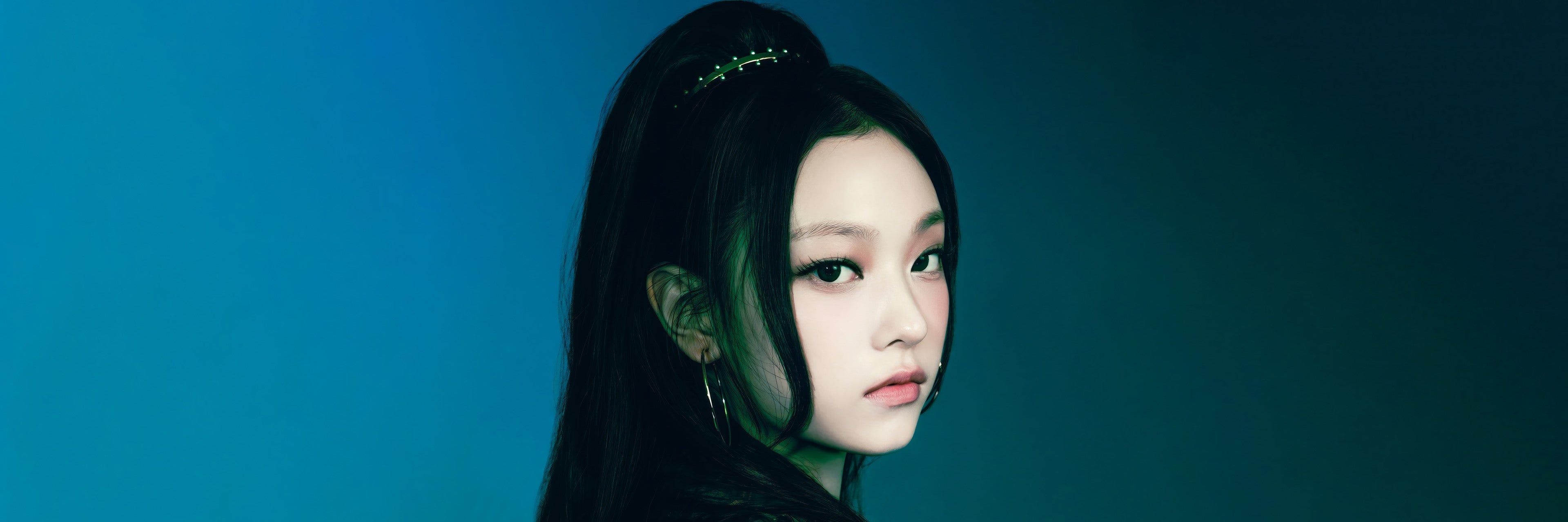 3840x1278 Haerin (NewJeans) Profile