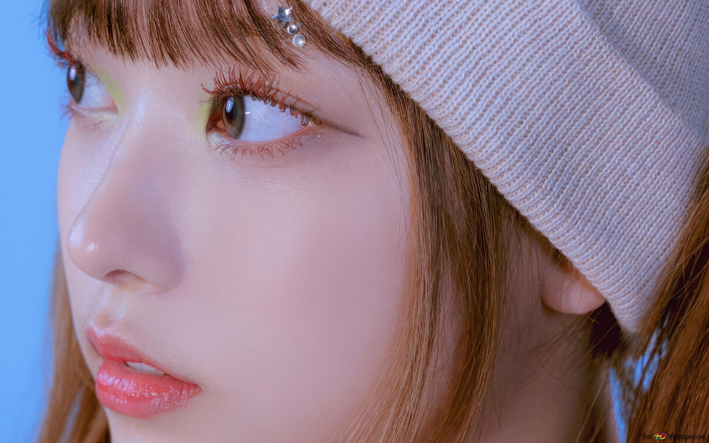 2880x1800 NewJeans' Haerin in OMG MV Shoot 4K wallpaper download
