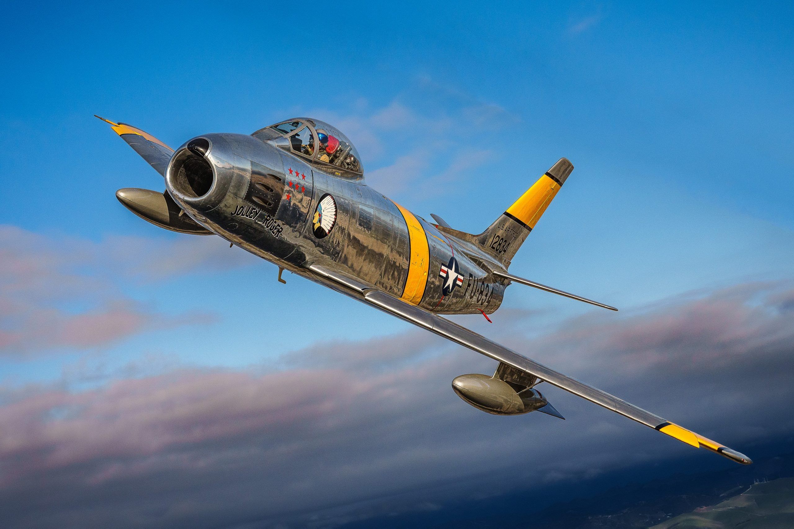 2560x1707 Jolley Roger in the sky by Philip Johnson + Pilot