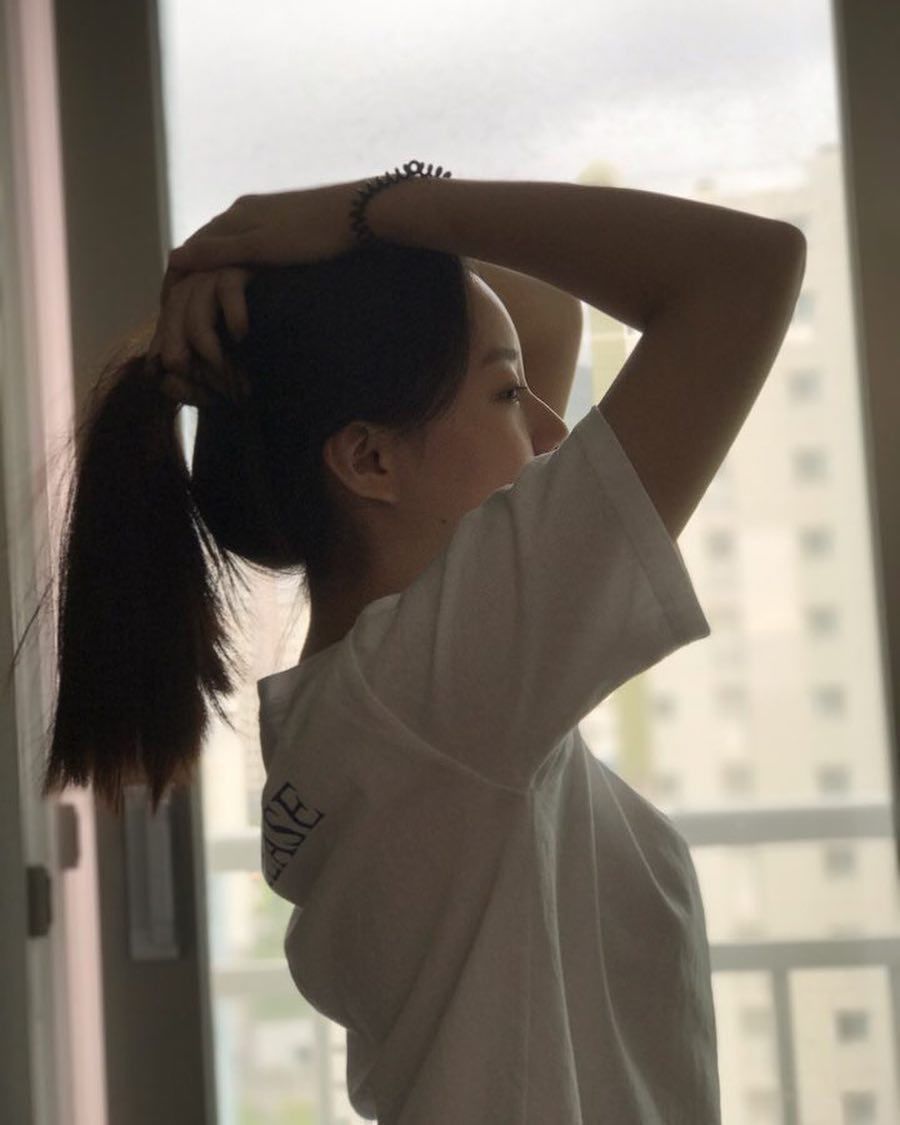 900x1125 Park Yoona. / X