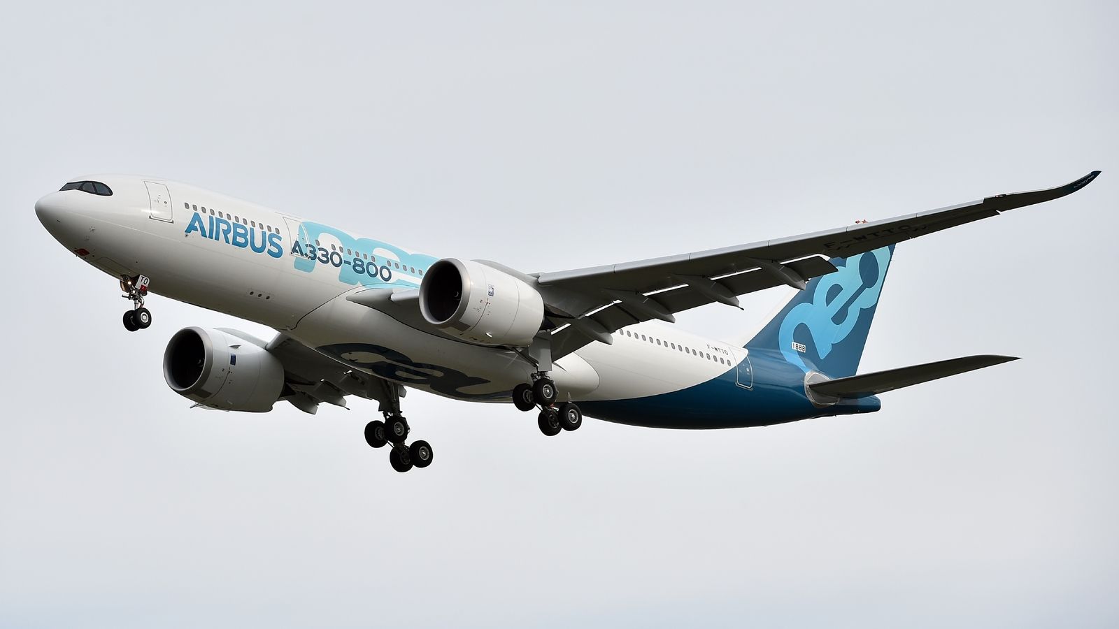 1600x900 Airbus delivers first A330neo in Boeing 787 dogfight