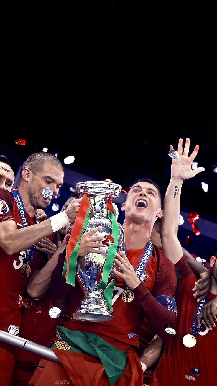 736x1308 Cristiano Ronaldo