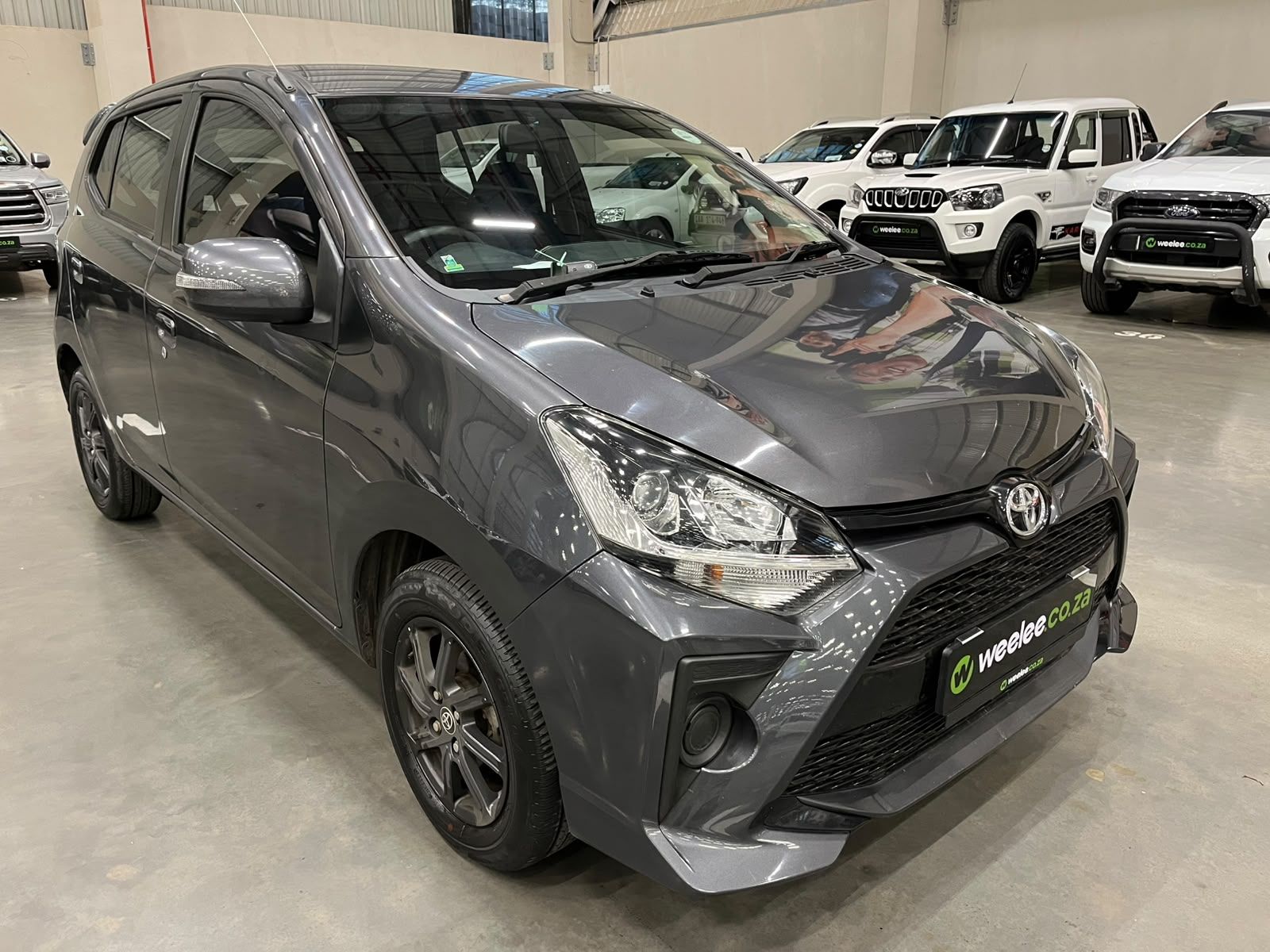 1600x1200 Toyota Agya 1.0 A T Km