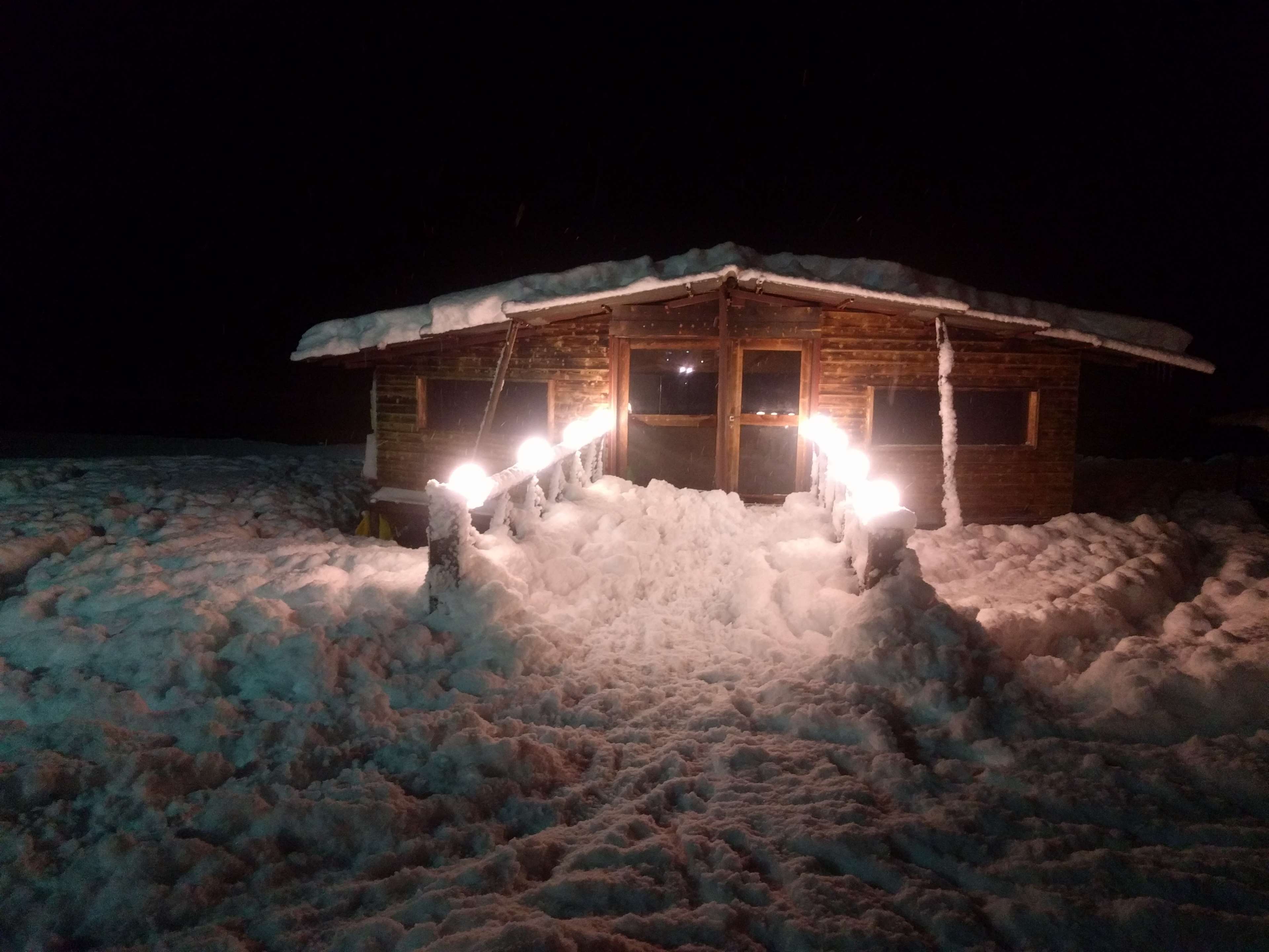 3840x2880 winter snow cottage wallpaper and background