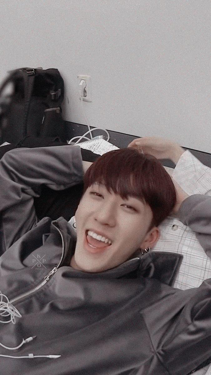 675x1200 Lockscreen Stray Kids iPad Wallpaper
