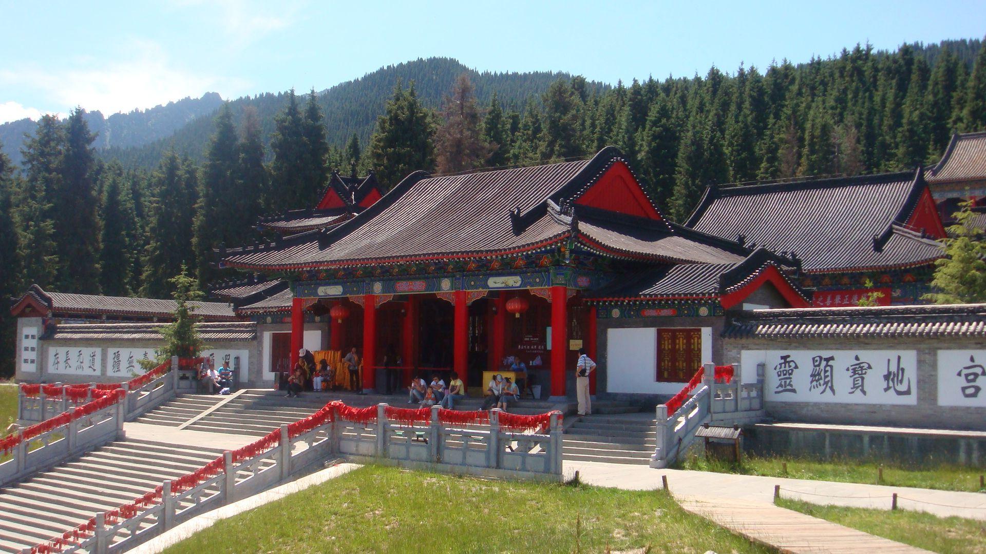 1920x1080 Fushou (Fortune and Longevity) Taoist Temple at Tianchi (Heavenly Lake) in Fukang, Changji