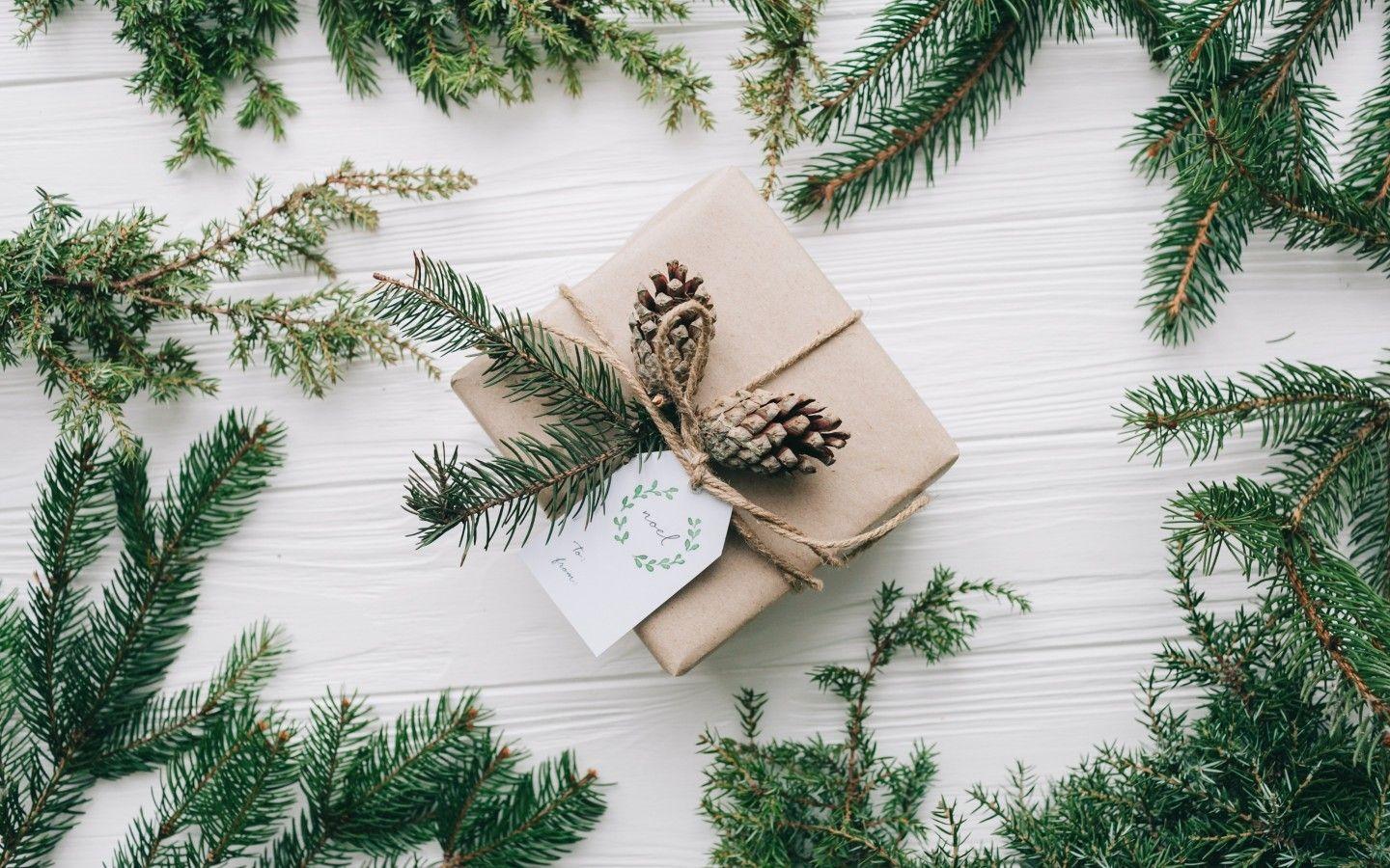 1440x900 Download 1440x900 Christmas Gift Box, Leaves Wallpaper for MacBook Pro 15 inch, MacBook Air 13 inch