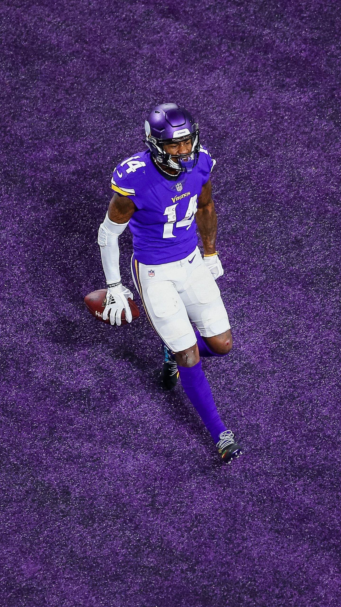 1440x2560 Adam Thielen Wallpaper
