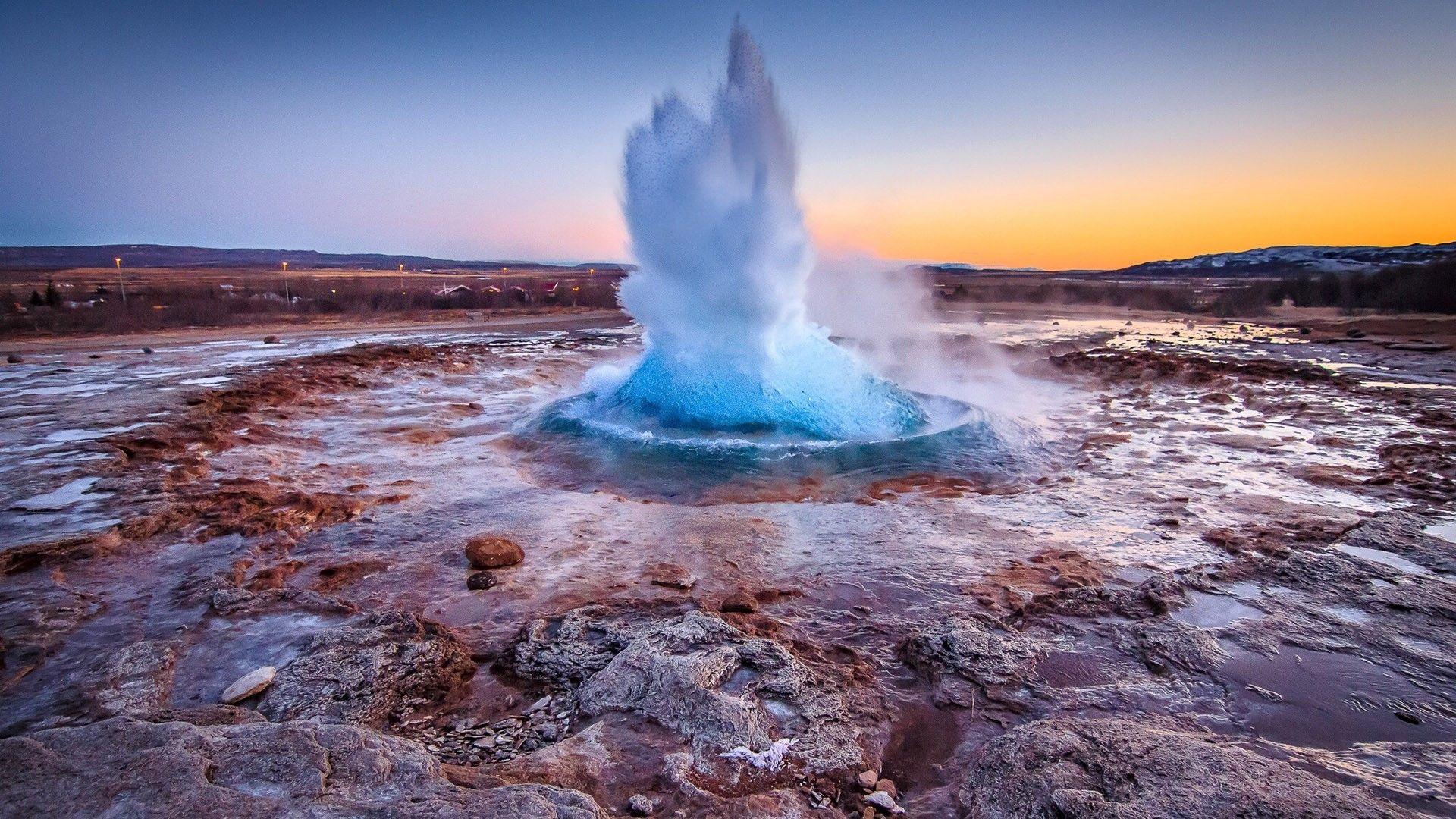 1920x1080 Geothermal eruption of Gullfoss Geysir after sunset, Iceland. Windows 10 Spotlight Image