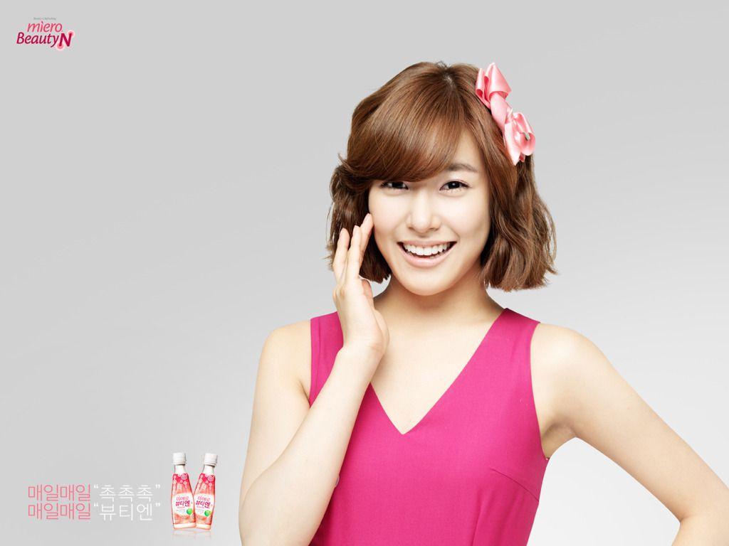 1024x768 Tiffany SNSD Wallpaper