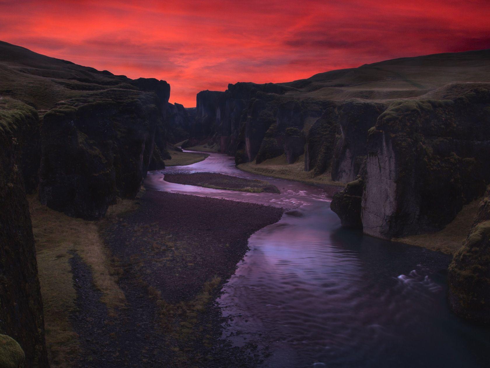 1680x1260 Wallpaper 4k canyon, river, night, fjadrargljufur, iceland 4k Canyon, Night, River