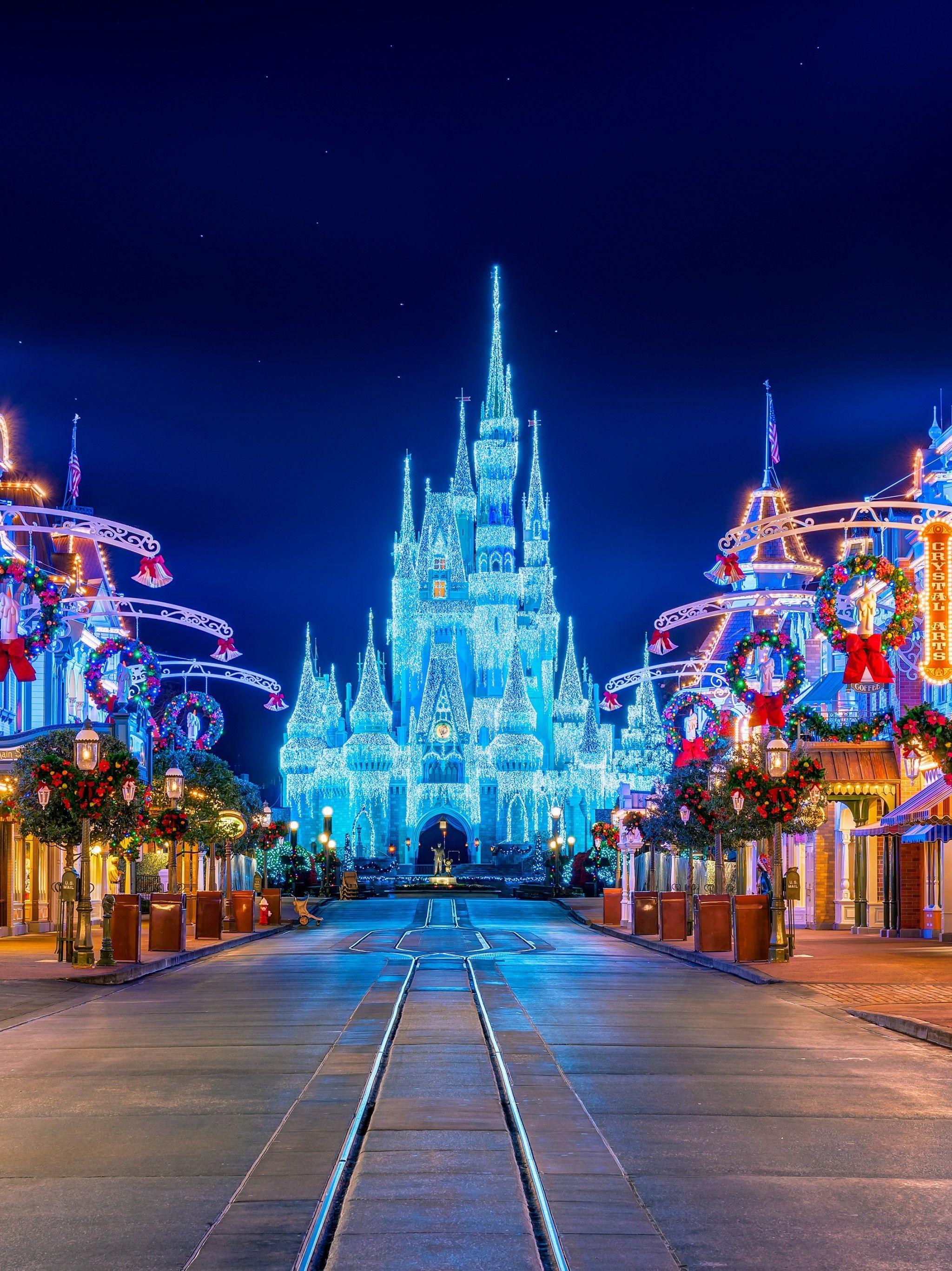 Christmas Disney Castle Wallpapers - Top Free Christmas Disney Castle  Backgrounds - WallpaperAccess