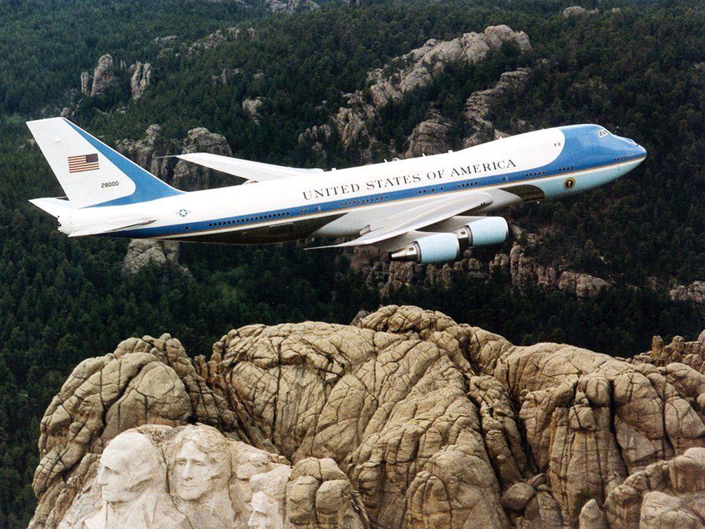 1024x768 Plane Airforce Picture Force One Mt Rushmore Wallpaper & Background Download