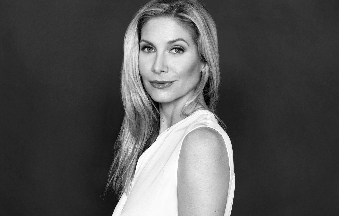 1332x850 Wallpaper smile, actress, black and white, Elizabeth Mitchell image for desktop, section девушки