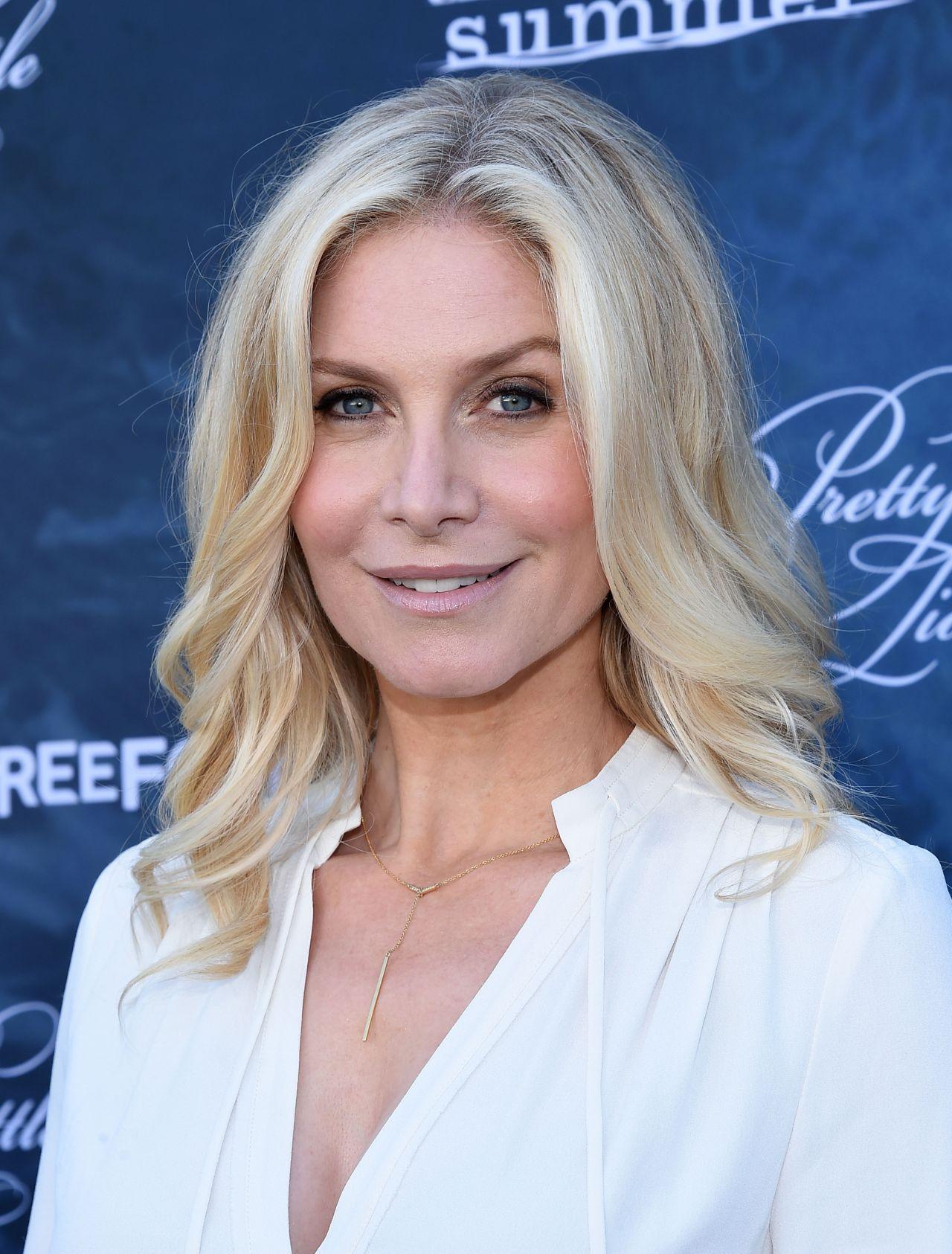 1280x1686 Elizabeth Mitchell Style, Clothes, Outfits and Fashion • CelebMafia