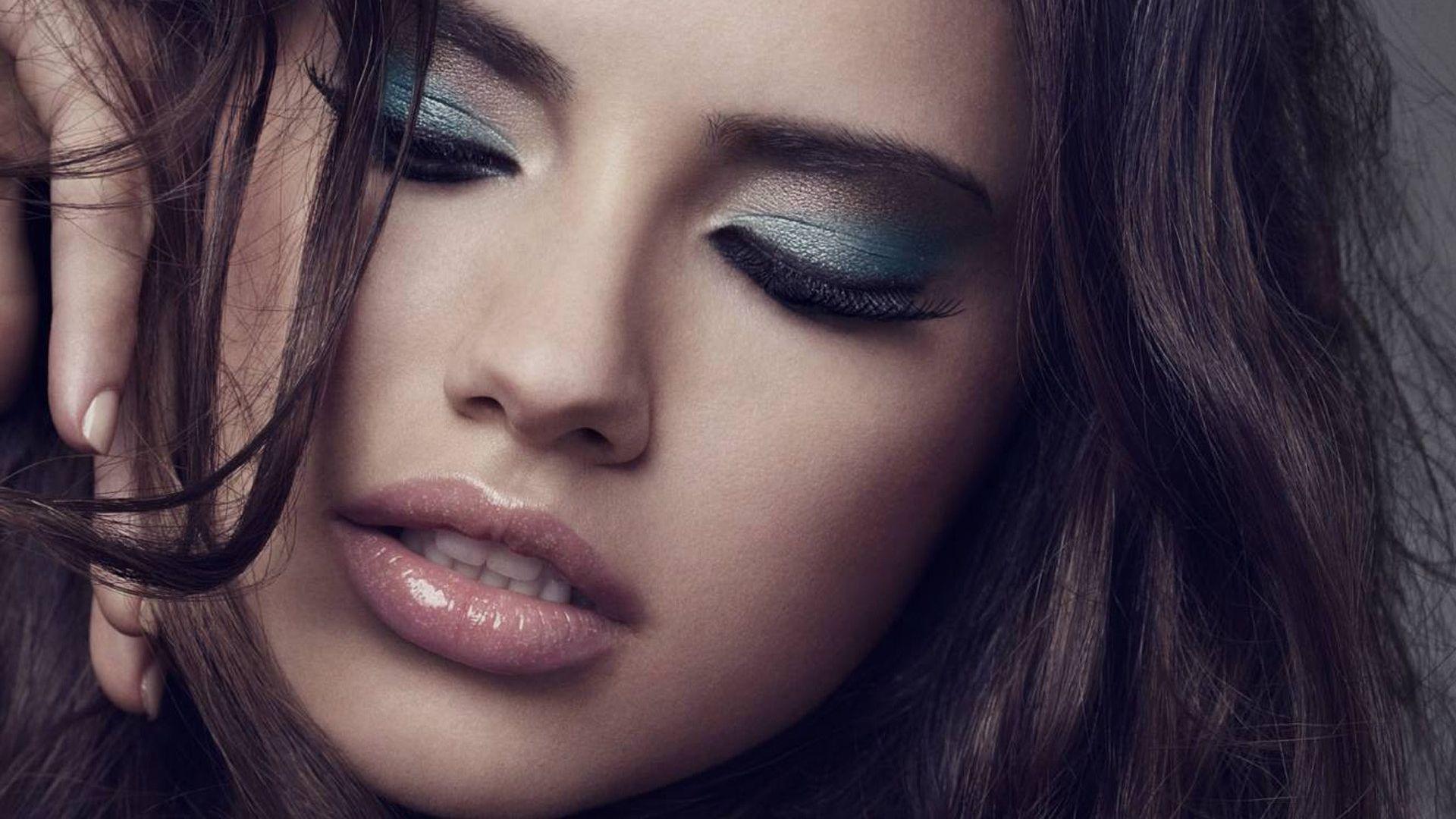 1920x1080 Adriana Lima High Definition Wallpaper