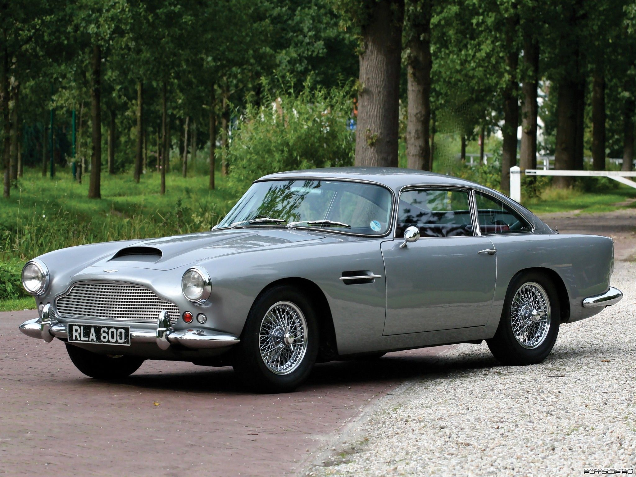 2048x1536 Download Vehicle Aston Martin DB4 HD Wallpaperx1536