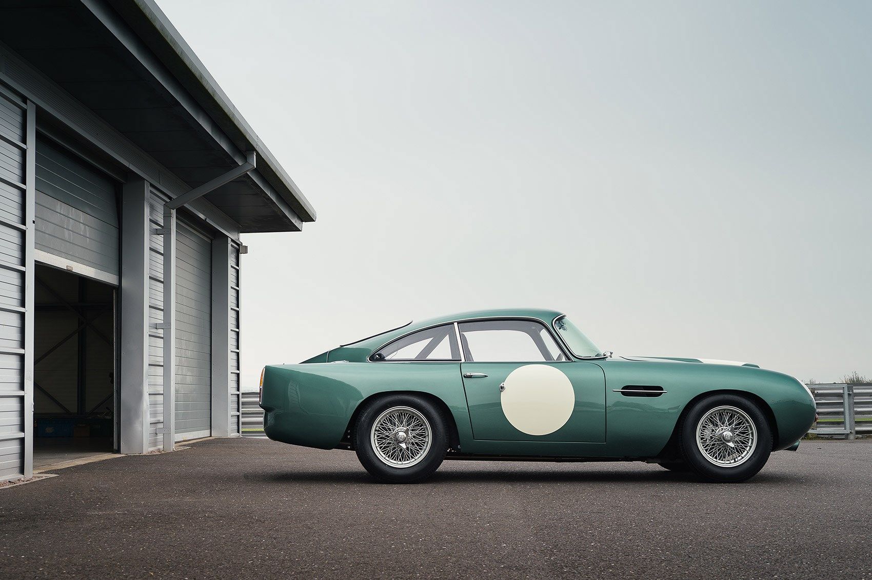 1700x1131 Aston Martin DB4 GT Continuation review