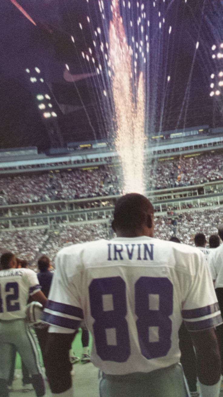736x1308 Michael Irvin