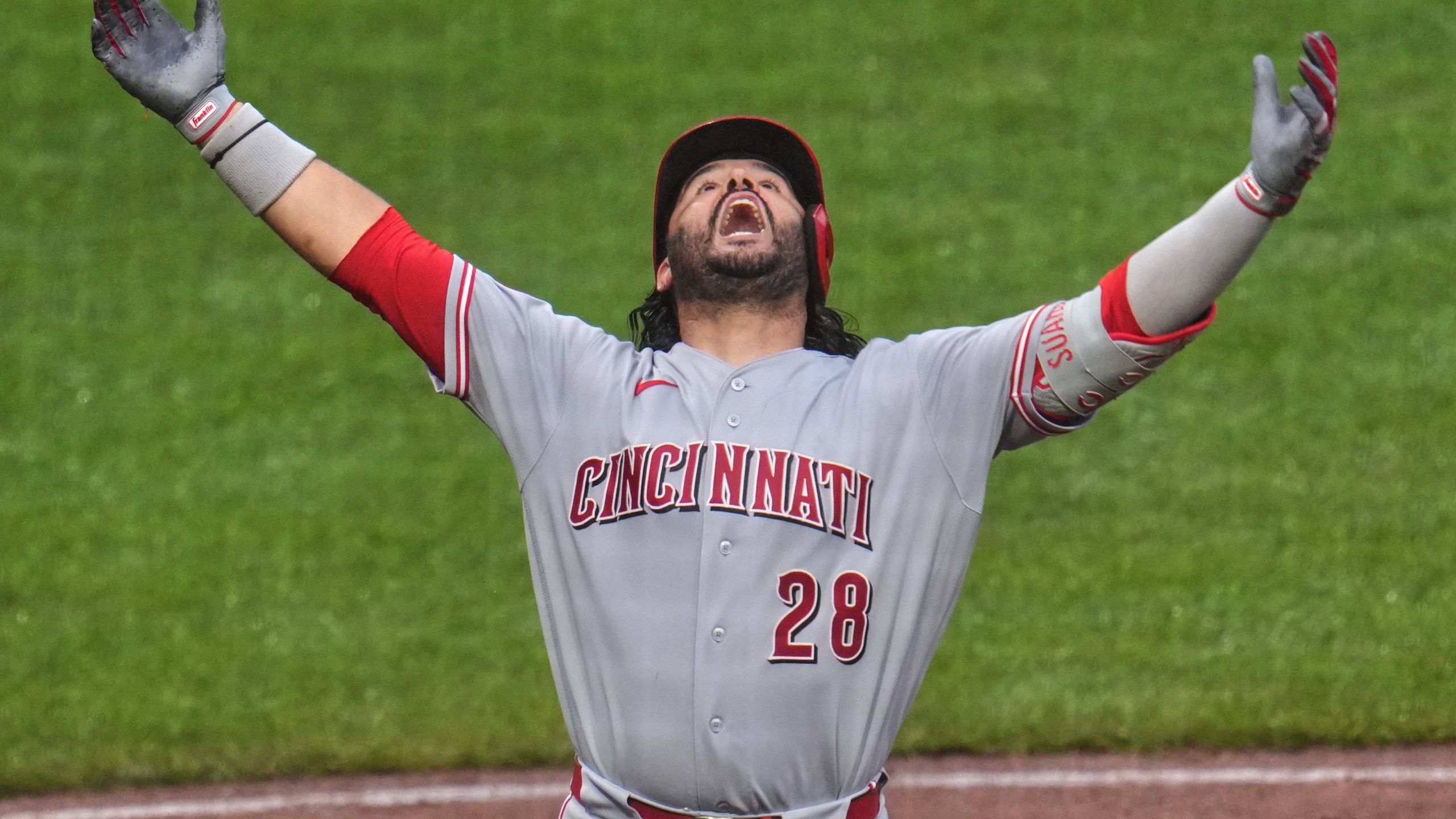 2560x1440 Eugenio Suárez Hits 3 Run Homer In 9th As Reds Rally For 9 7 Win Over Pirates