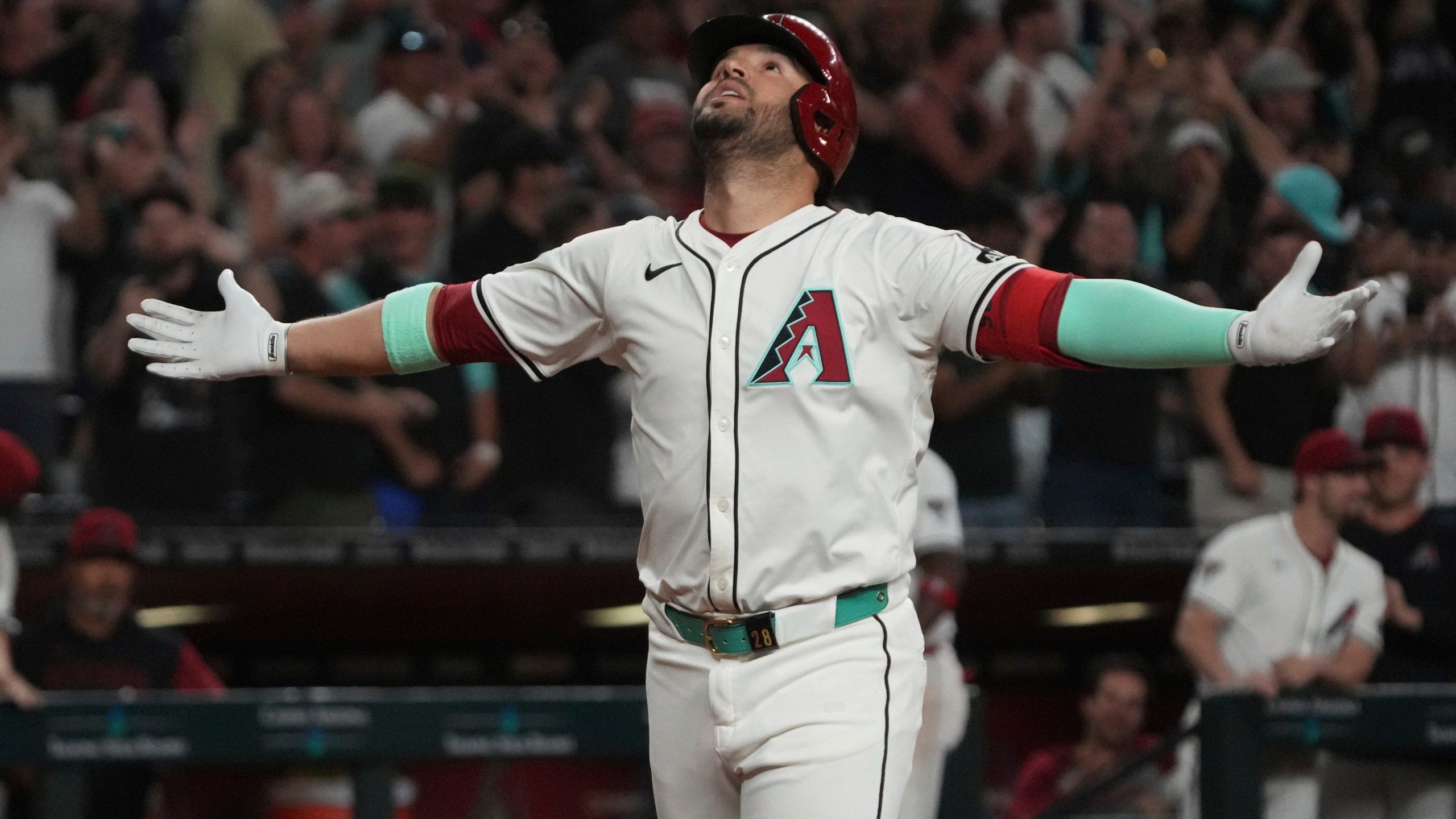 2560x1440 Arizona's Eugenio Suárez becomes 19th player in MLB history to hit 4 HRs in game