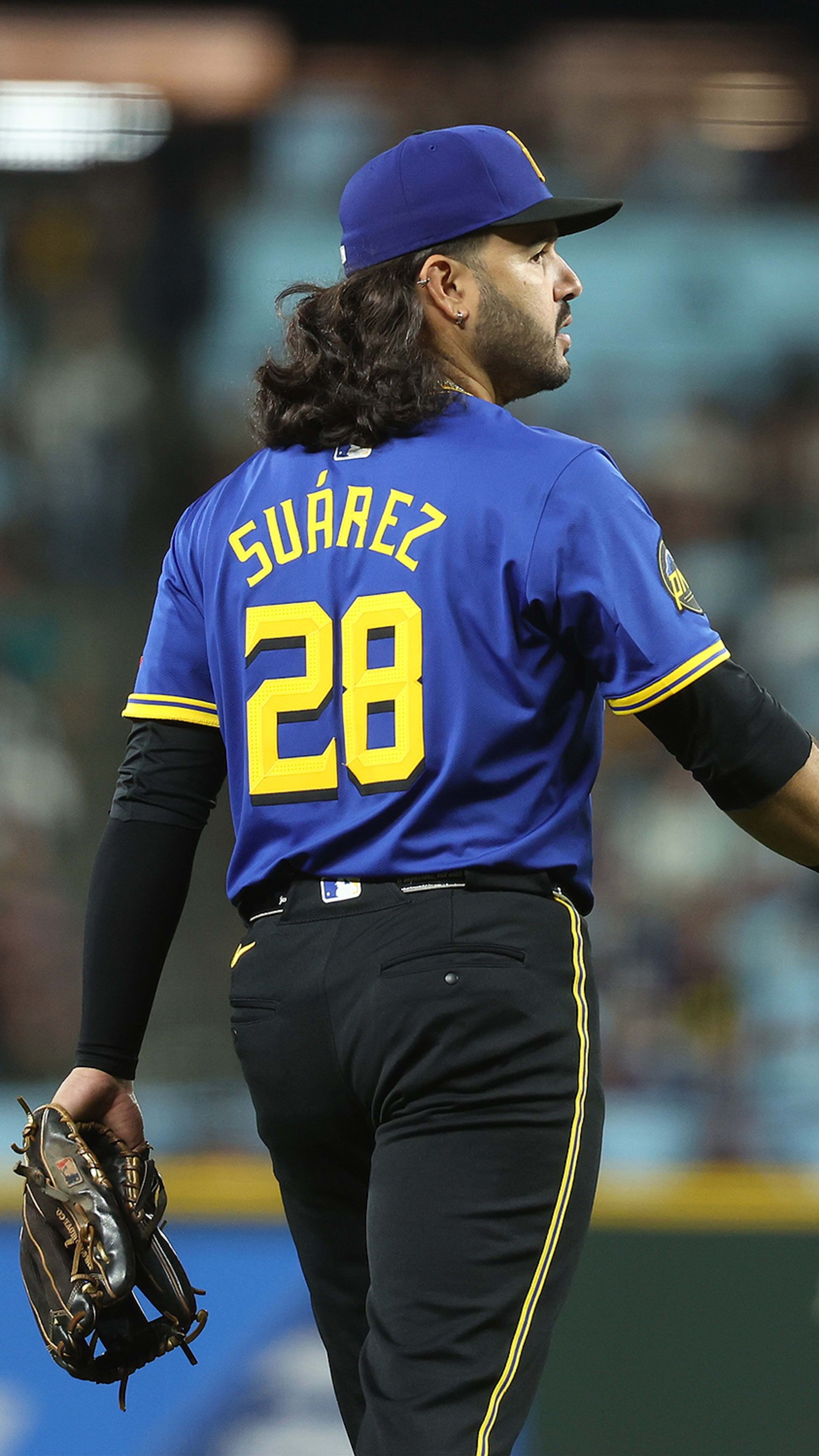 2608x4636 Best hair of October baseball