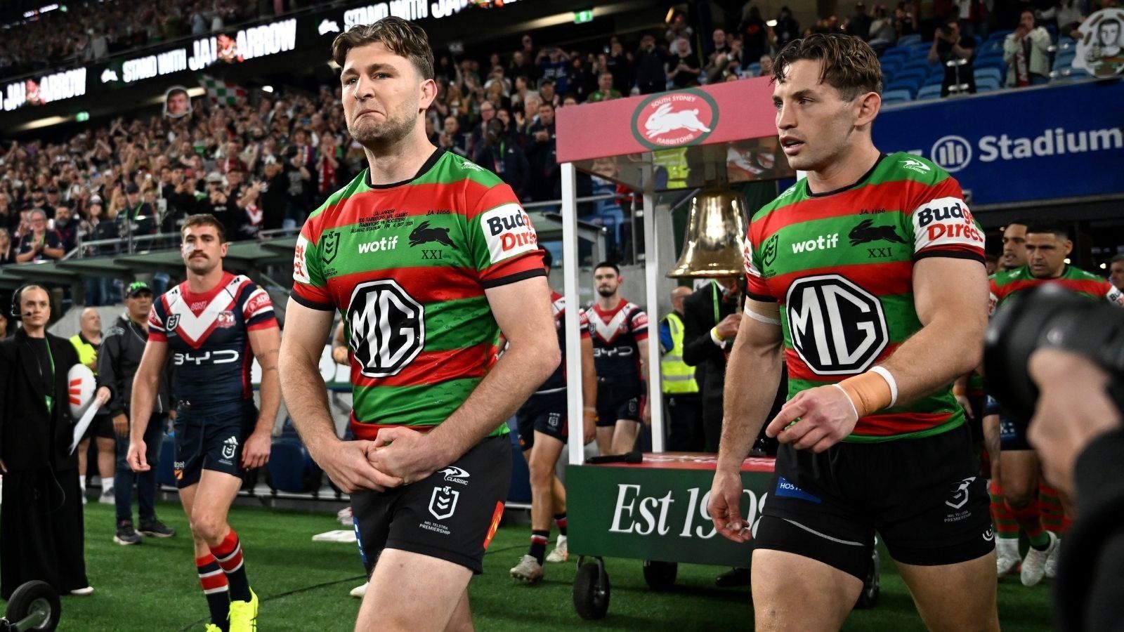 1600x900 Arrow farewelled following outpouring of emotion