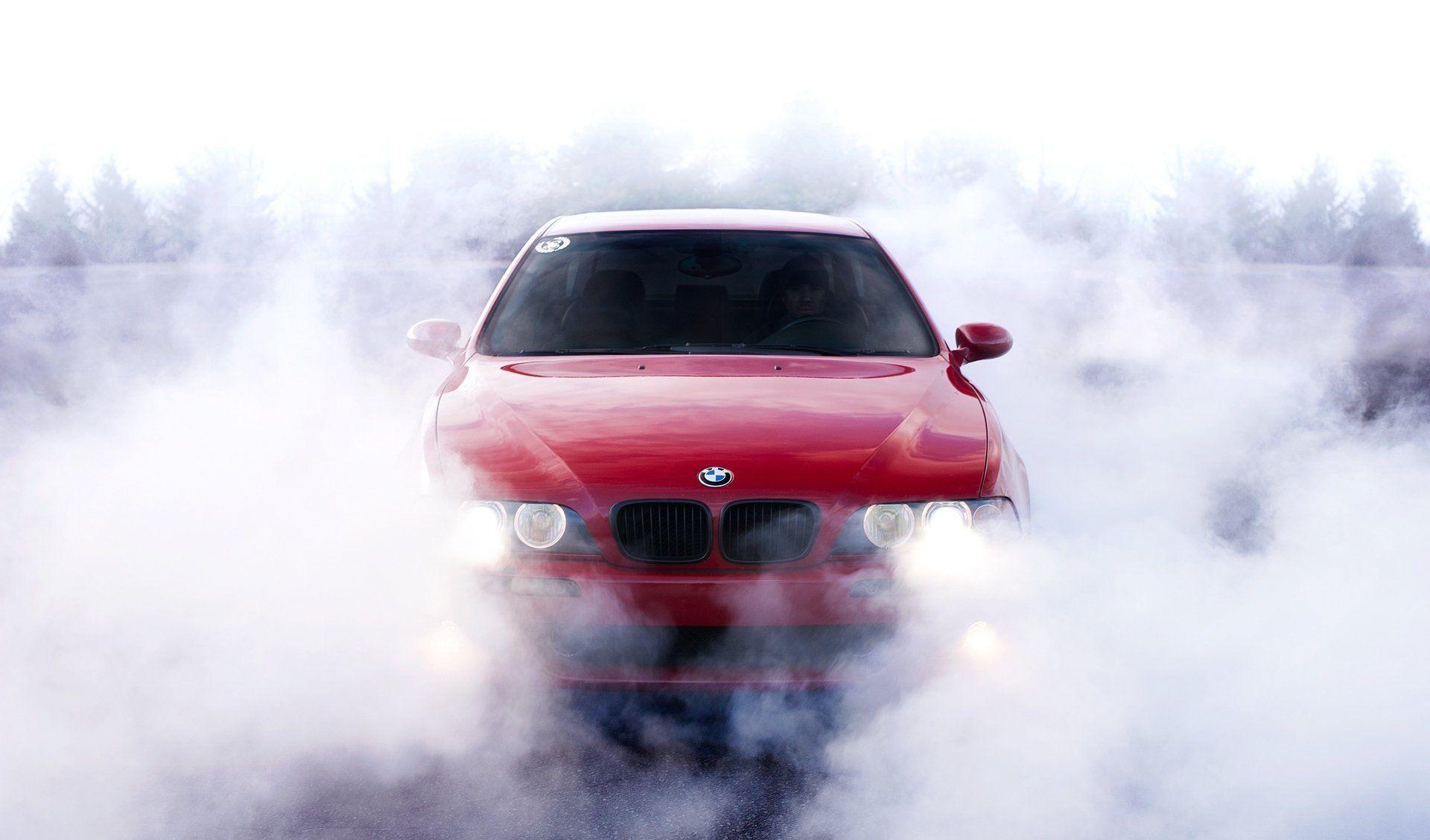 1920x1129 car wallpaper bmw m5 e39 burnout imola red smoke wallpaper vehicles