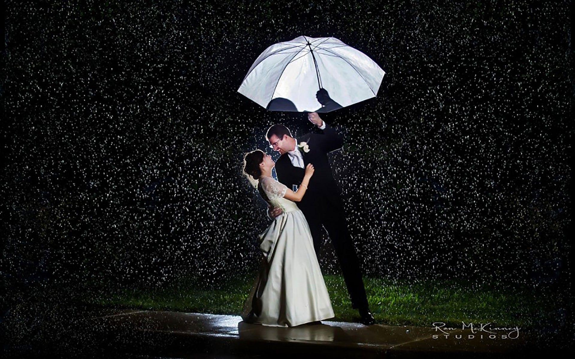 Rain Couple Wallpapers Top Free Rain Couple Backgrounds Wallpaperaccess